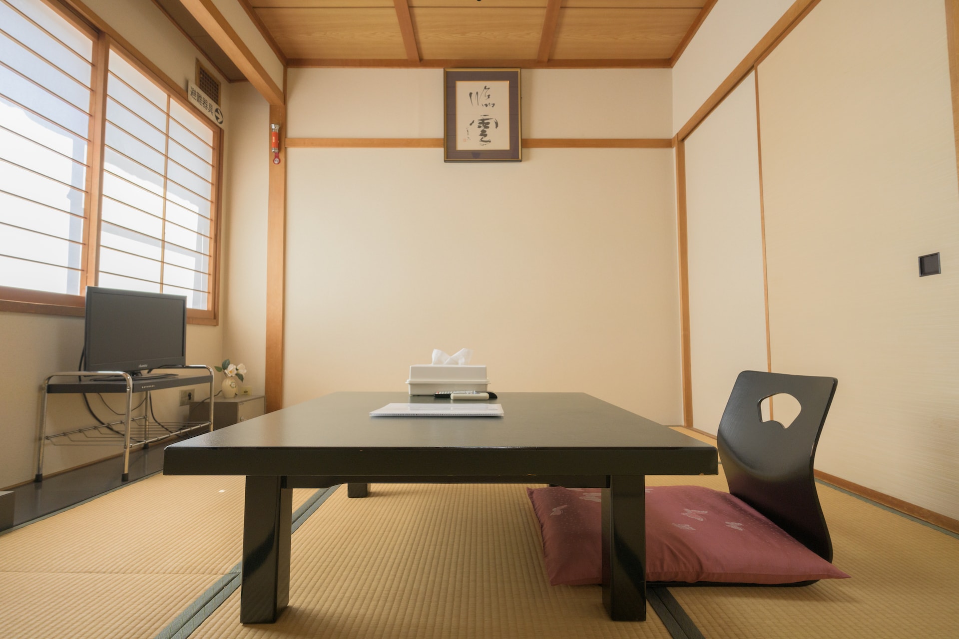 Phòng khách Kadoya (6 chiếu tatami)