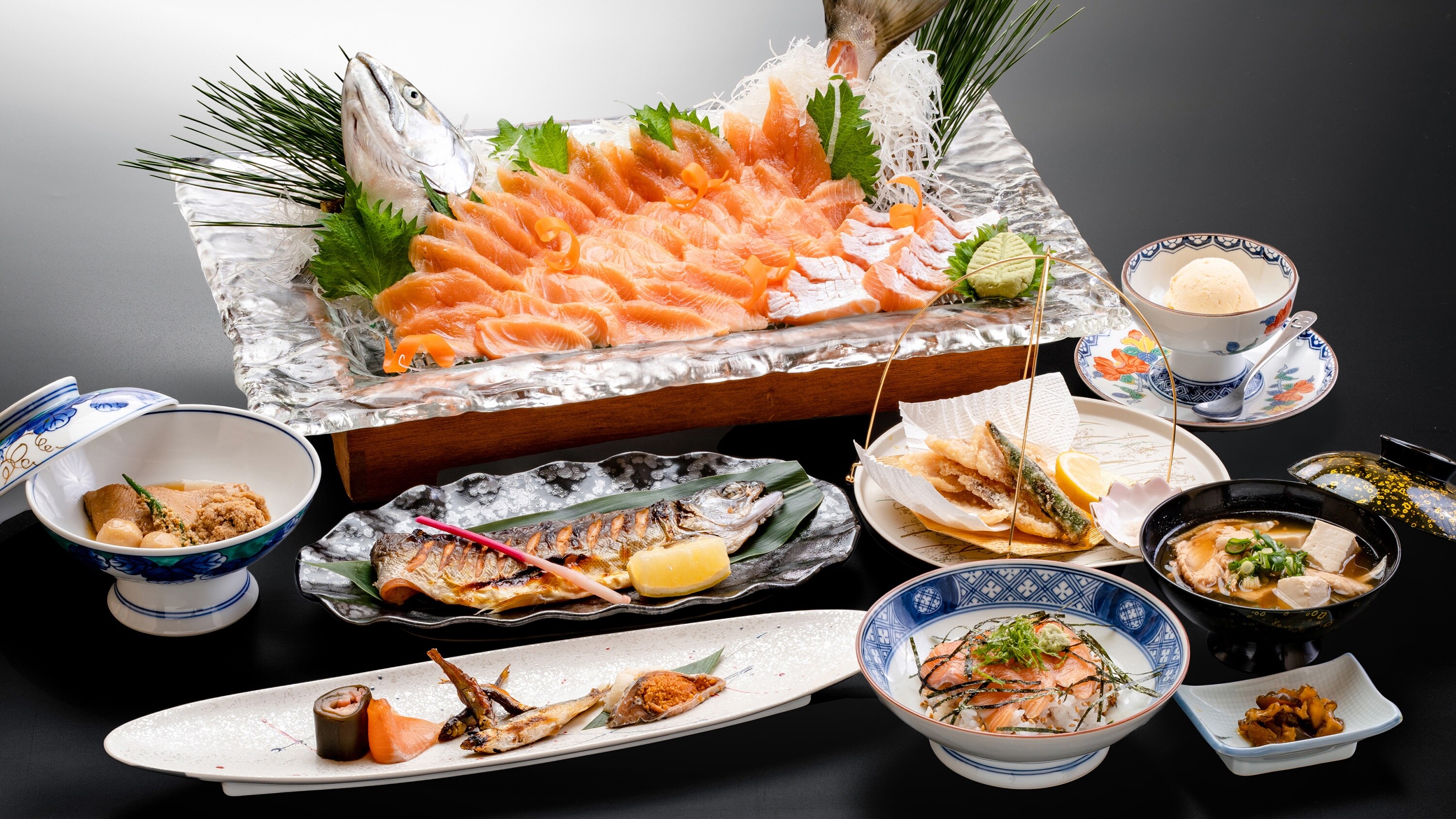 ※【琵琶鱒魚懷石料理例】 包含各種琵琶鱒魚的稀有料理！油膩卻清淡，美味！ ！ （照片顯示有5份。