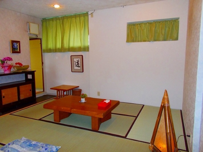 Japanese-style room