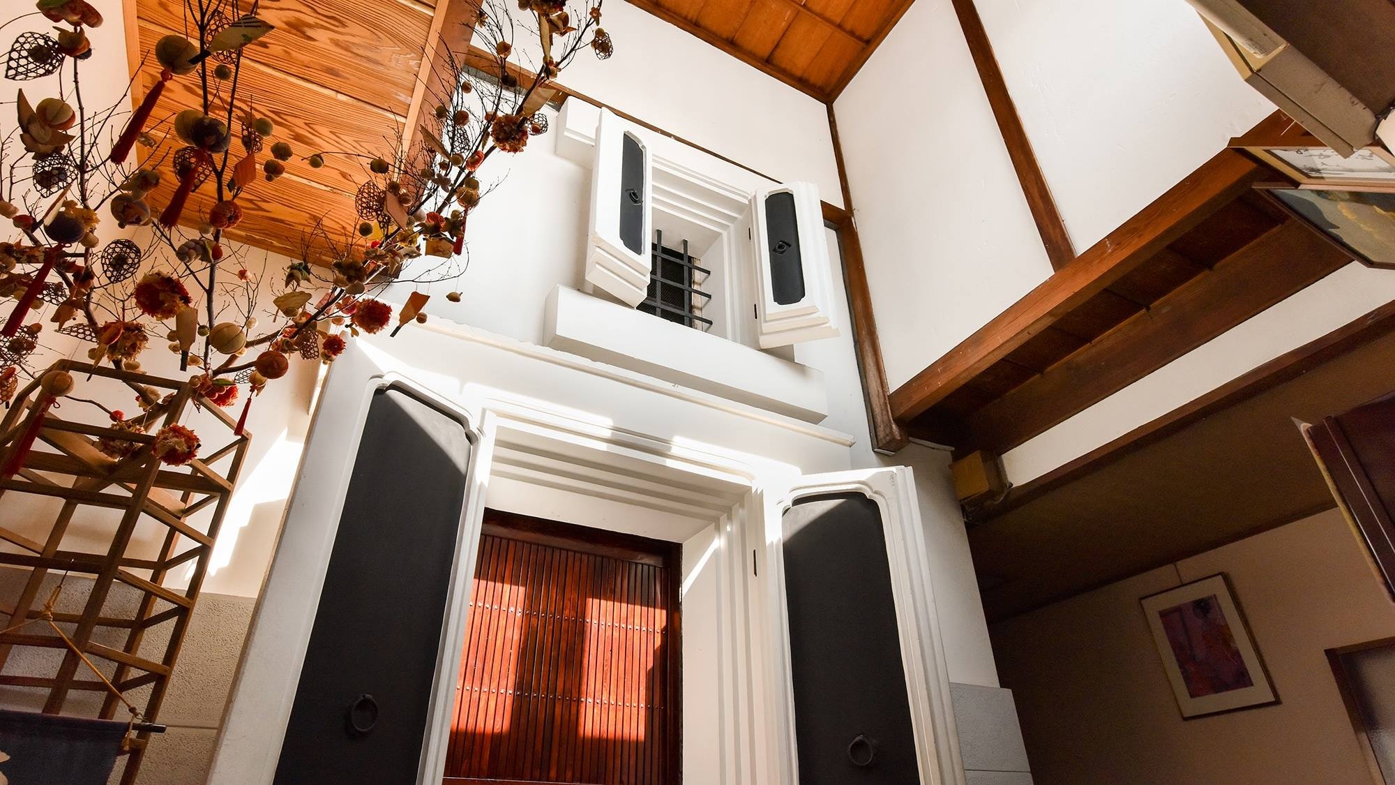 *The storehouse inside the building exudes a sense of history