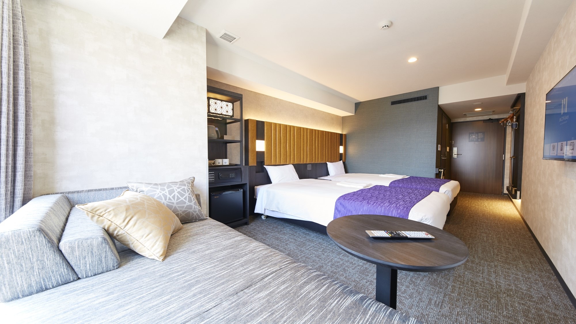 Standard twin (with sofa bed)