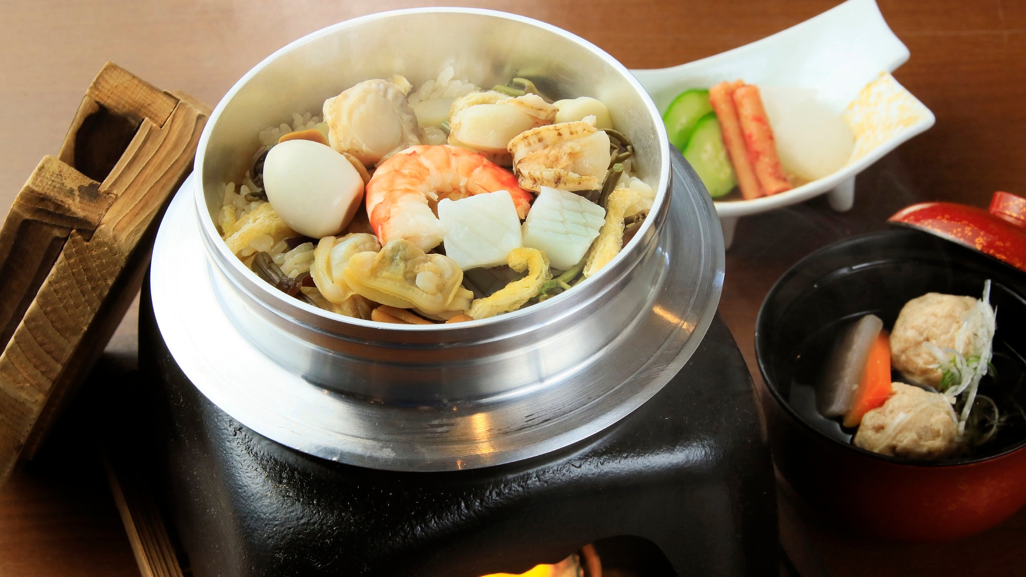 Seafood Kamameshi (rice cooked in a pot) *Example