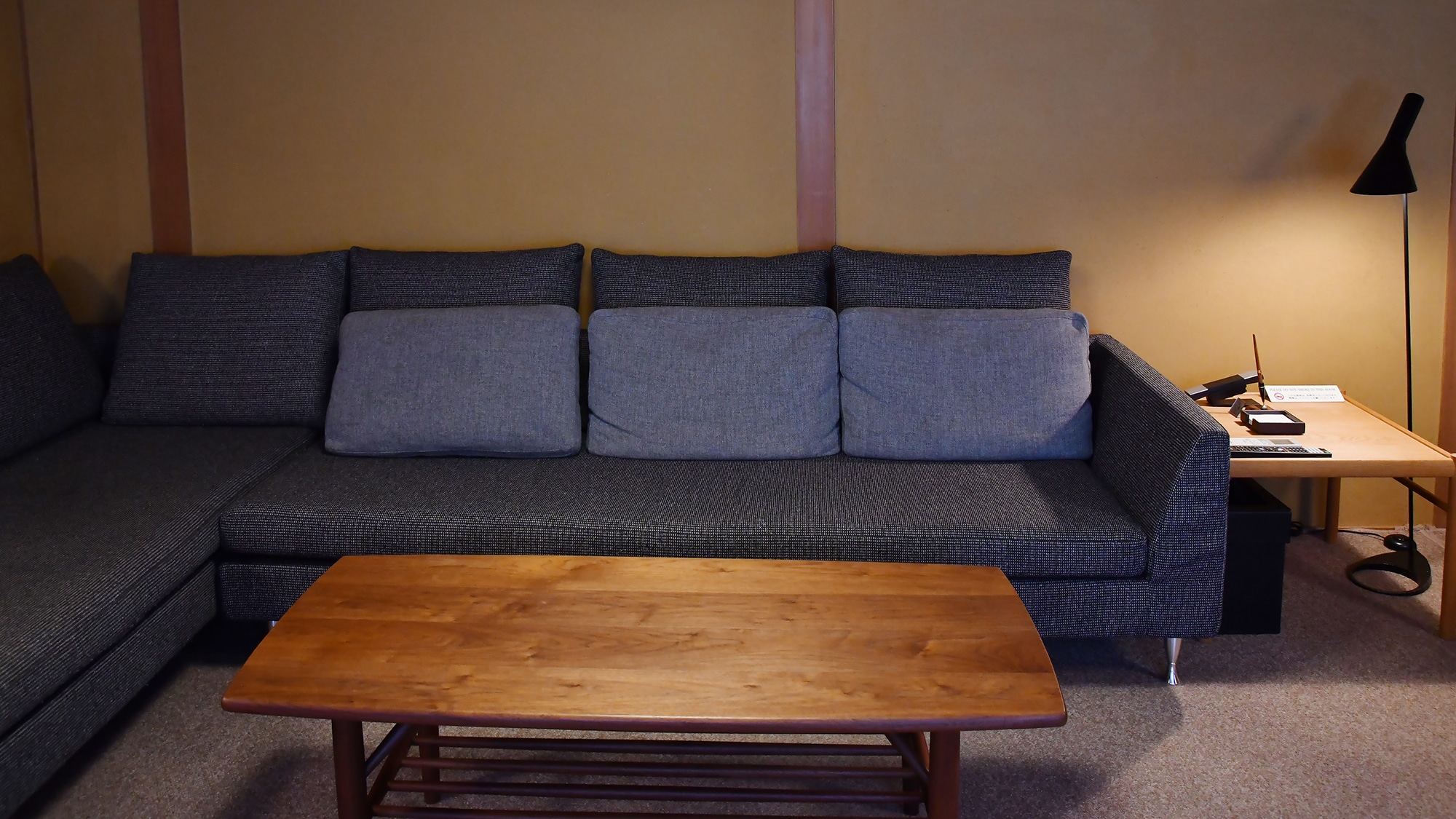 The sofa in the modern Japanese-style living room on the lower floor of Senshin-no-Ma