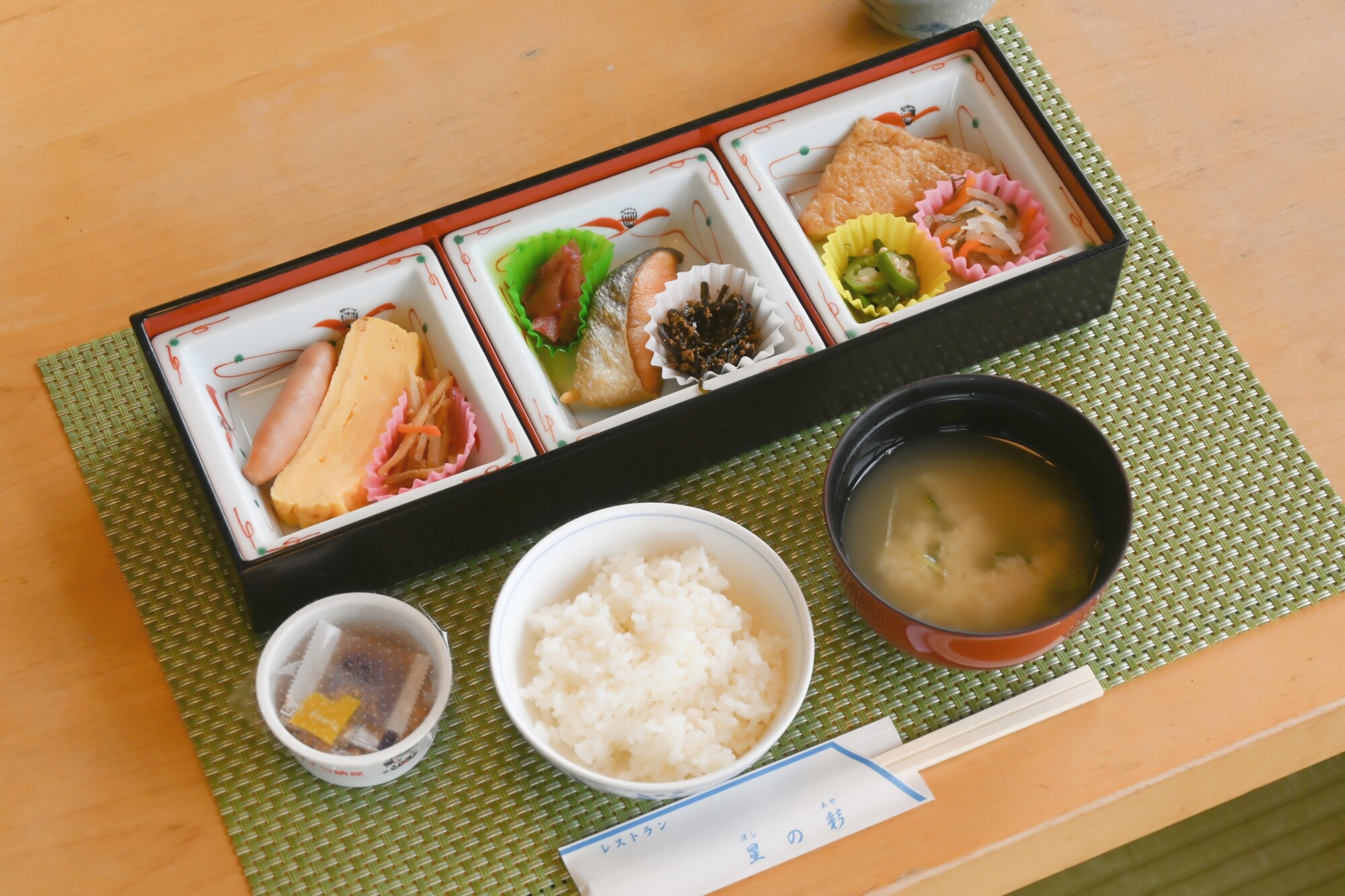 【早餐】為您準備了精心融入當季風味的日式早餐套餐。 *圖片僅供參考。