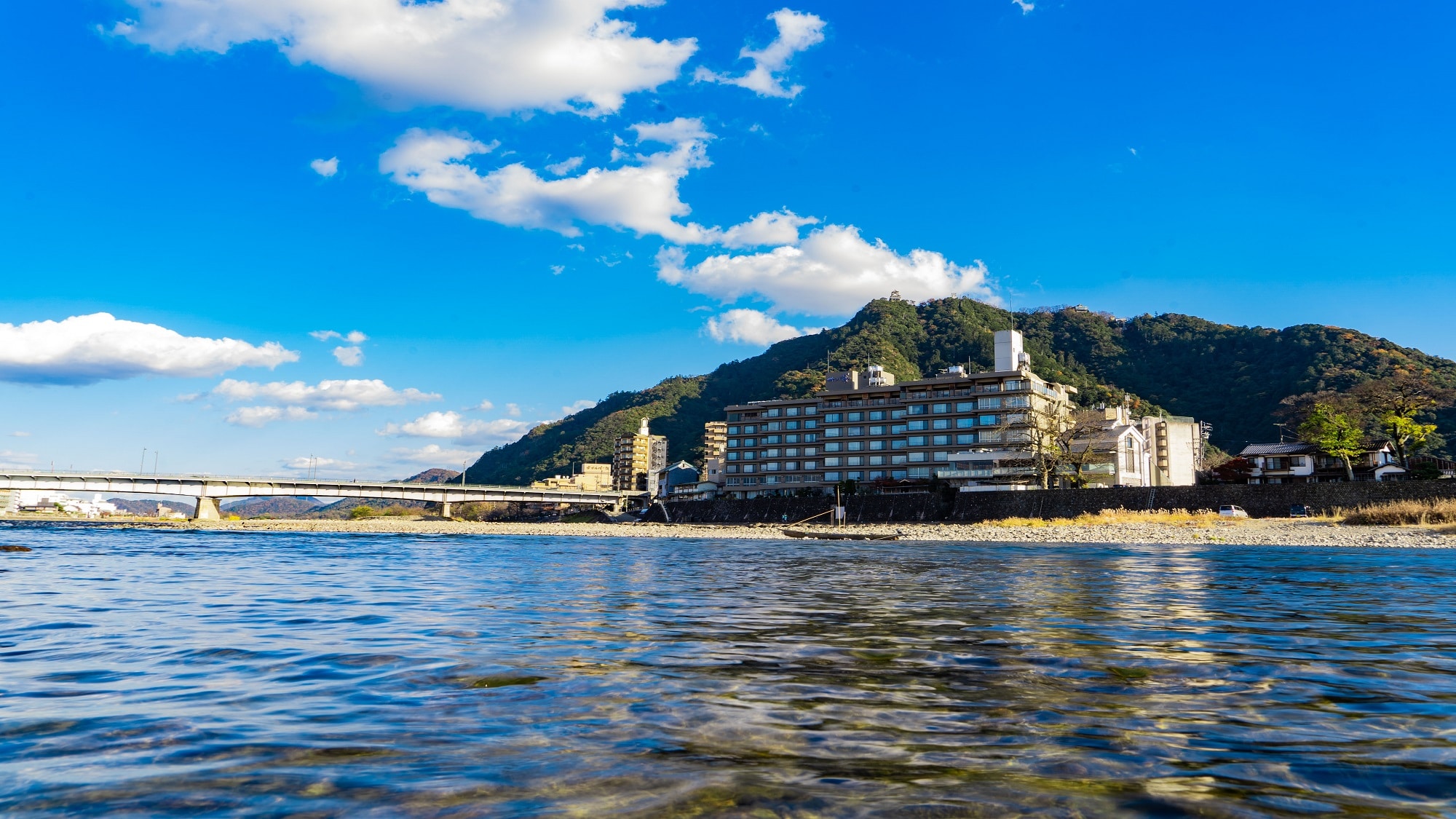 18루 외관과 나가라가와