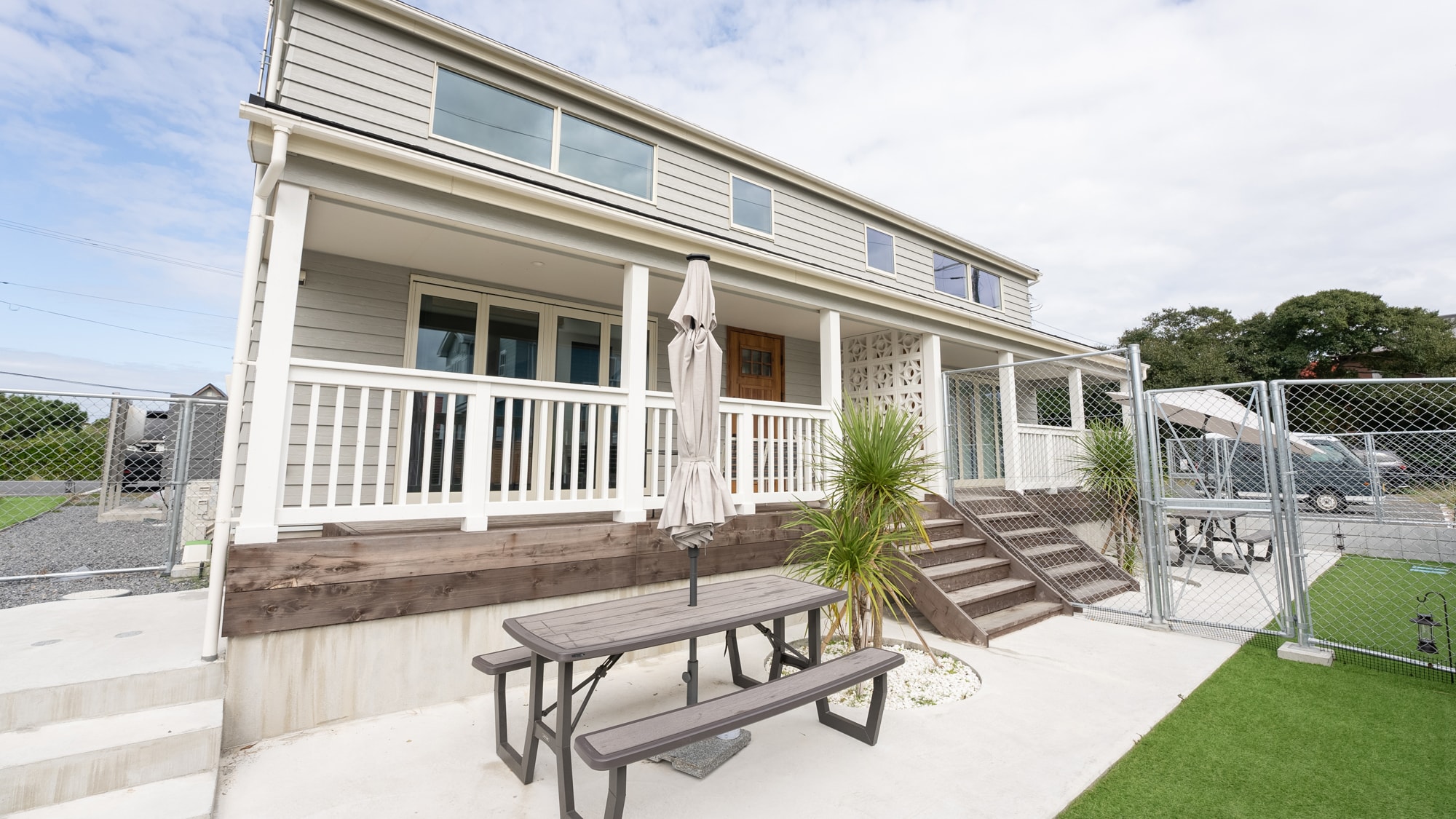 [Maisonette West] American style single-story house with loft