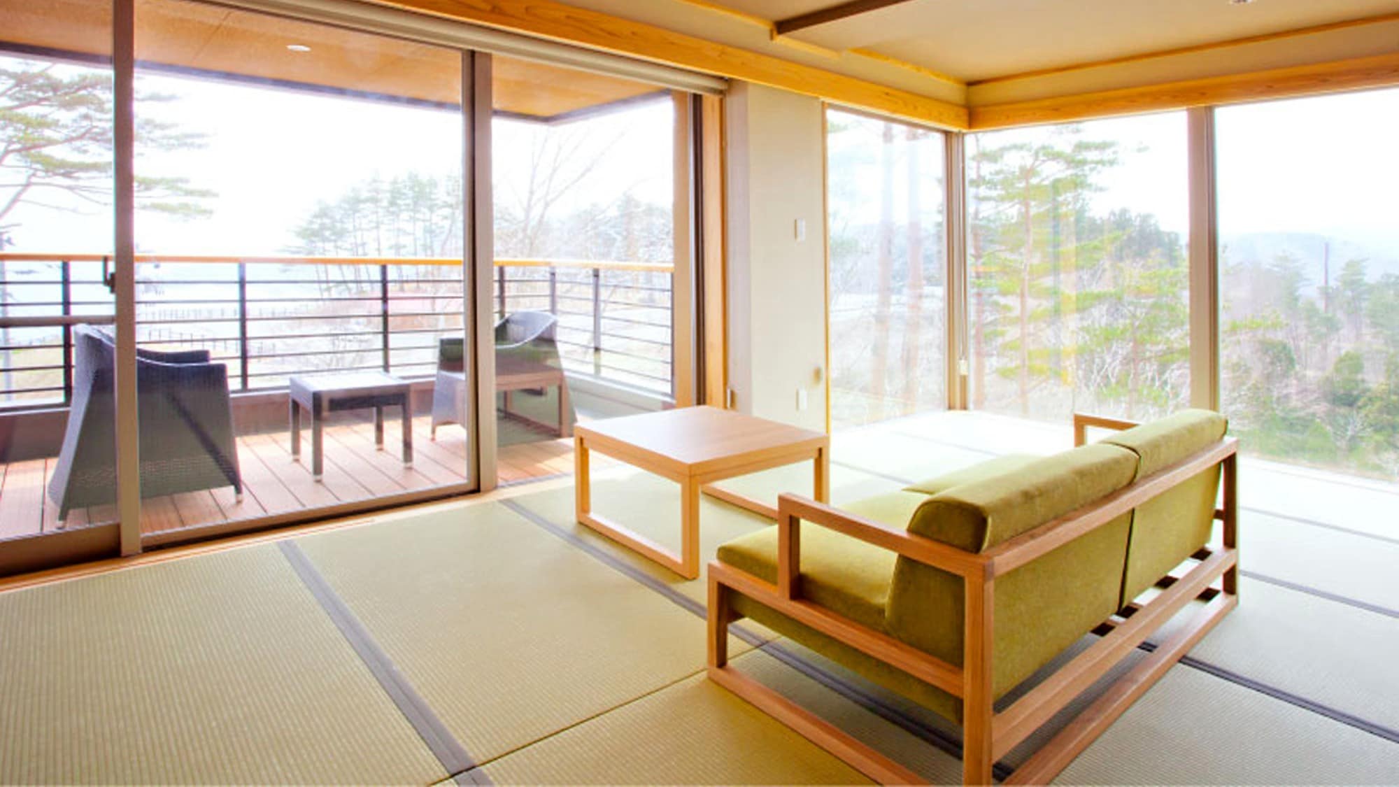 [Jiro's hermitage, 3rd floor] 16 tatami mats, modern Japanese and Western room with open-air bath ◆ Please spend a relaxing time overlooking the Sanriku sea.