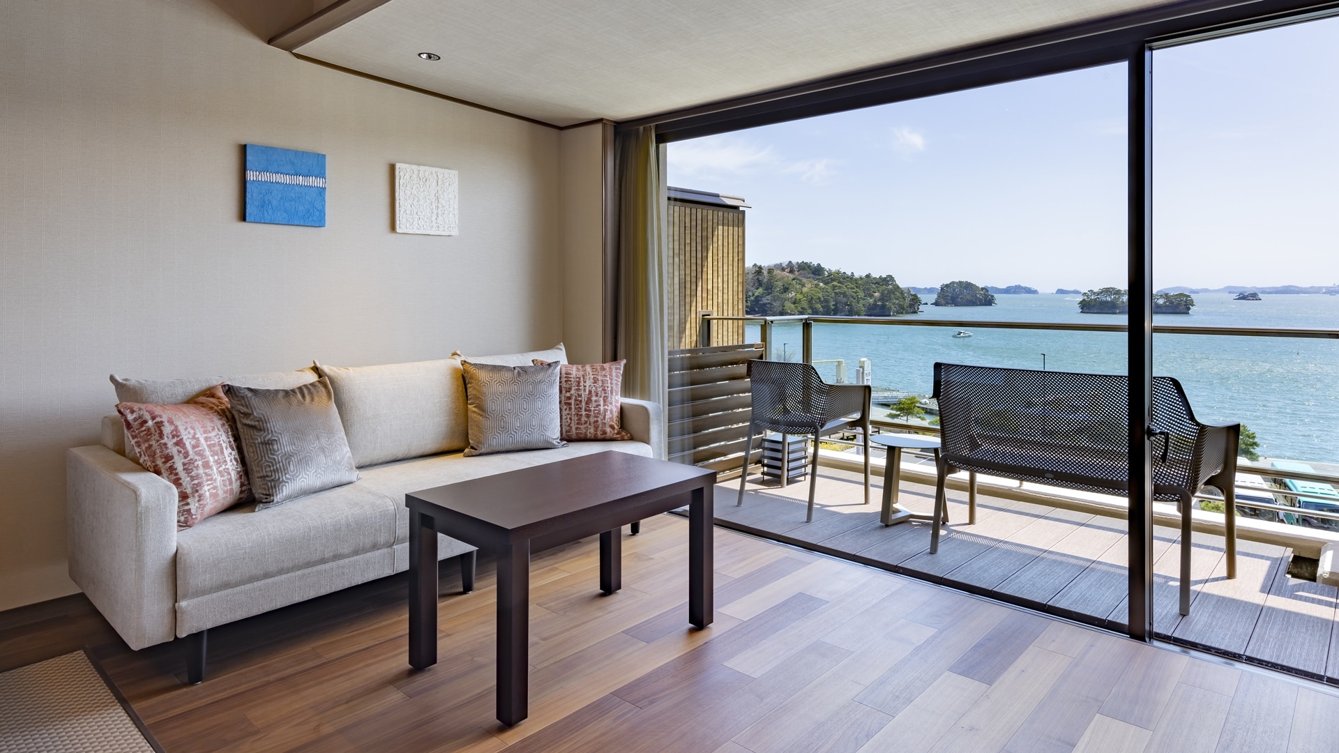 Premium Center Wing: Rooms with natural hot spring open-air baths - 13