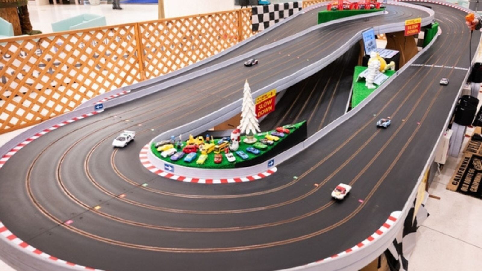 【賽道賽車賽道】挑戰自我，成為最快的賽車手！