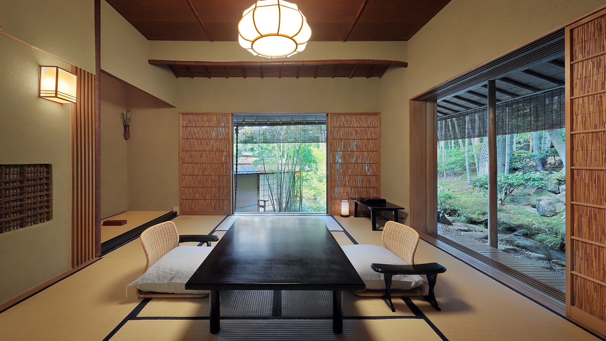 [Yugyotei] Japanese-style room with semi-open-air bath (66 square meters)
