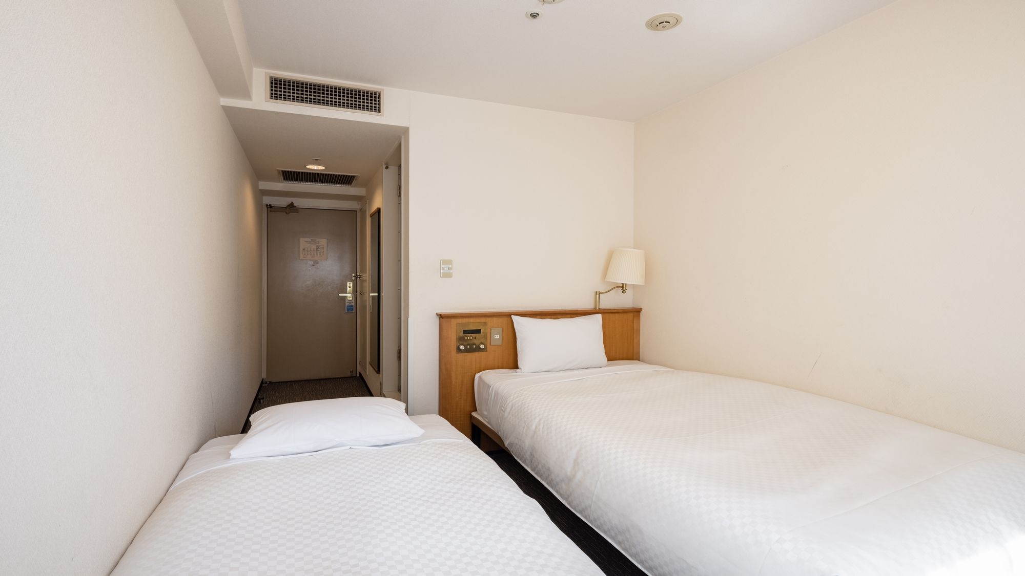 Kamar kasual twin room ukuran 15㎡, 2 single bed (lebar 110cm & lebar 90cm)
