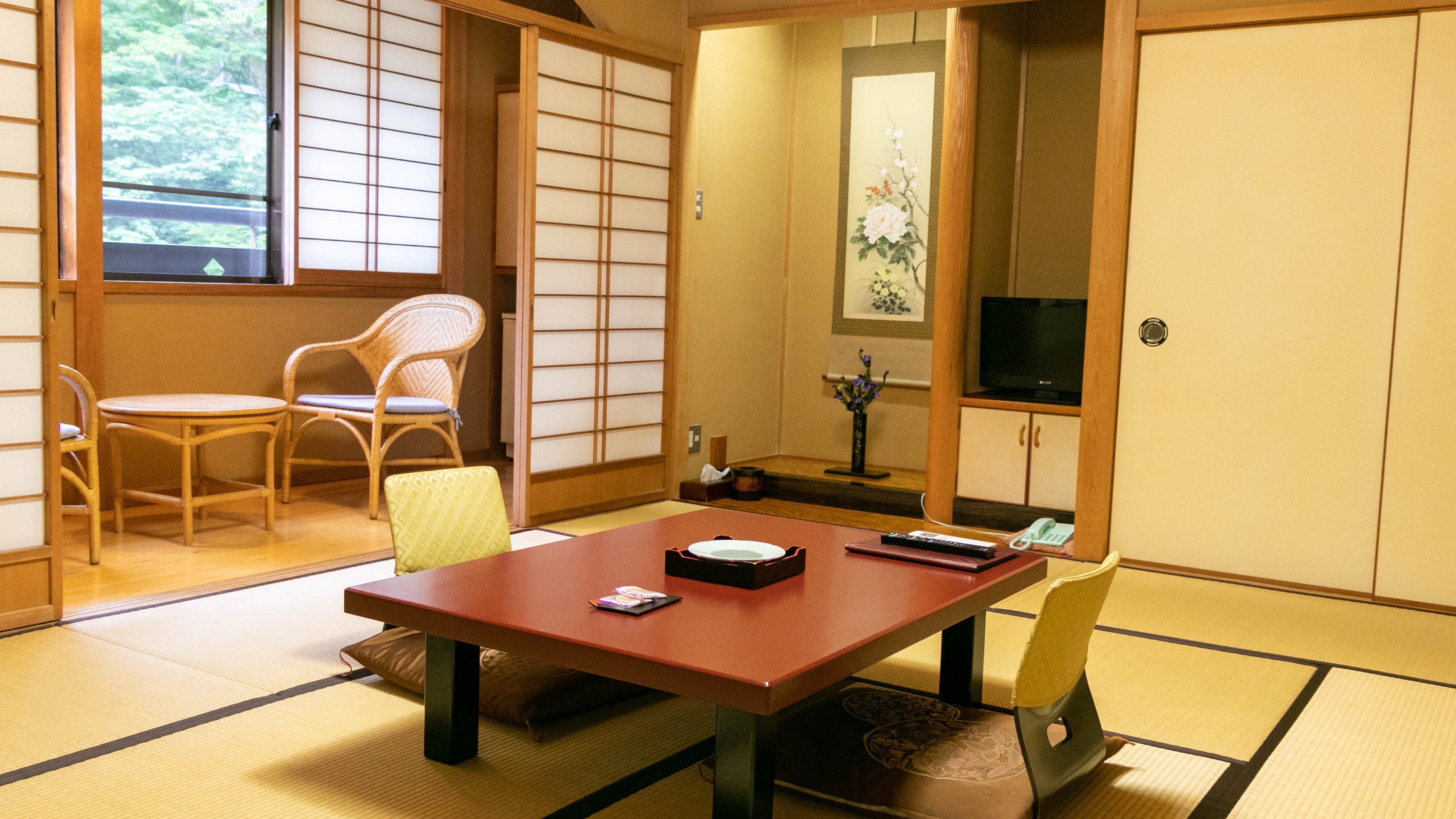 ・ 8 tatami Japanese-style room