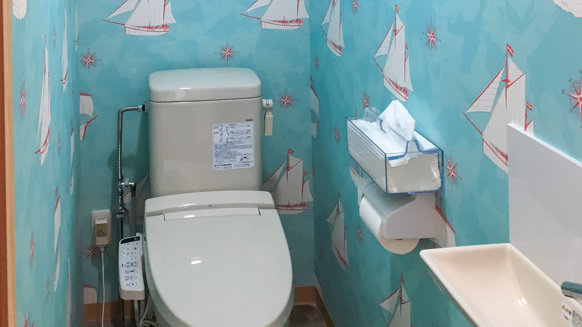 ・ "B type cottage ocean view" toilet with hot water washing function