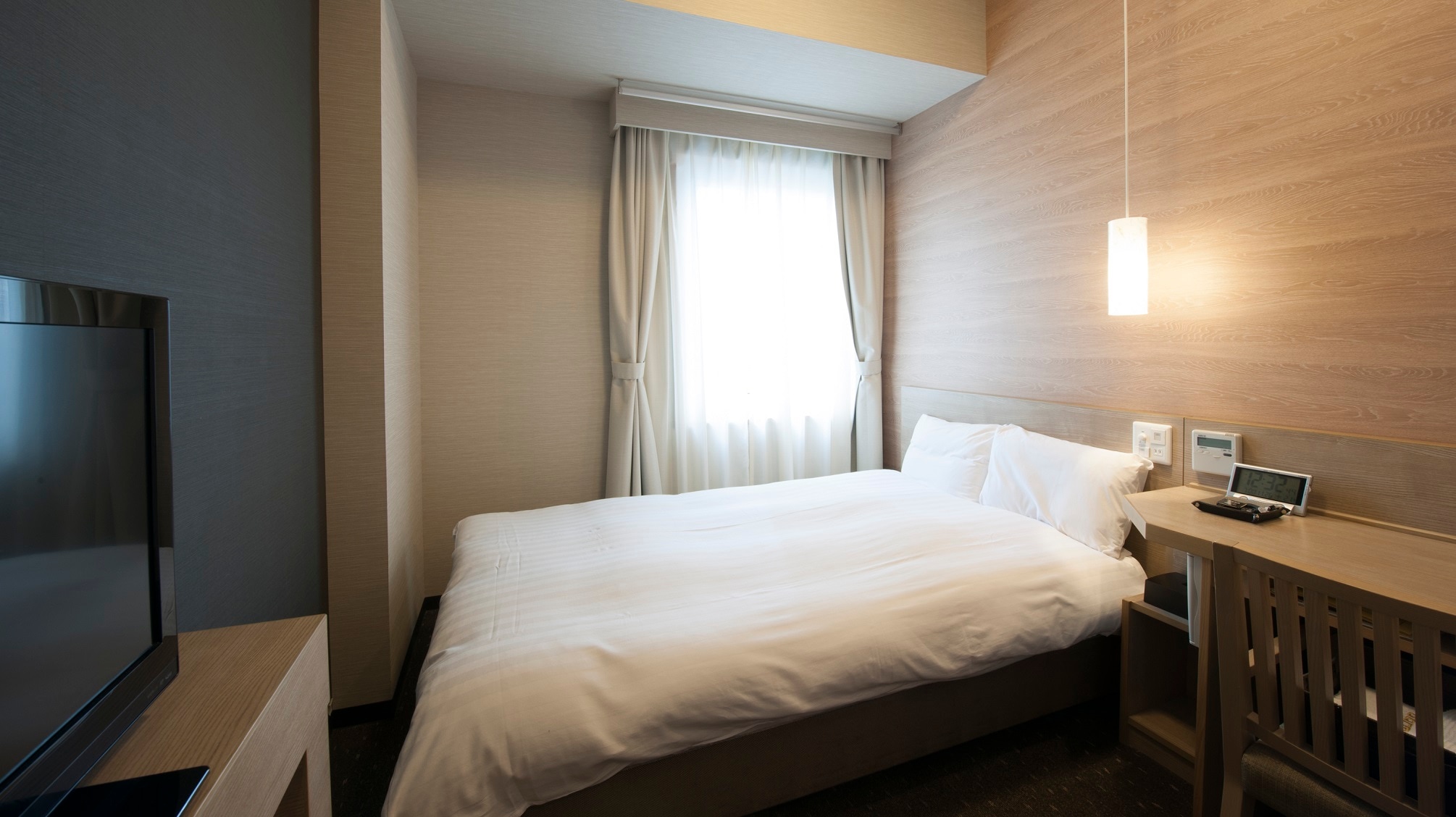 ◆ Economy Single Room 12.6㎡ ・ Bed width 120cm & times; 195cm & times; 1 bed ・ Simmons bed