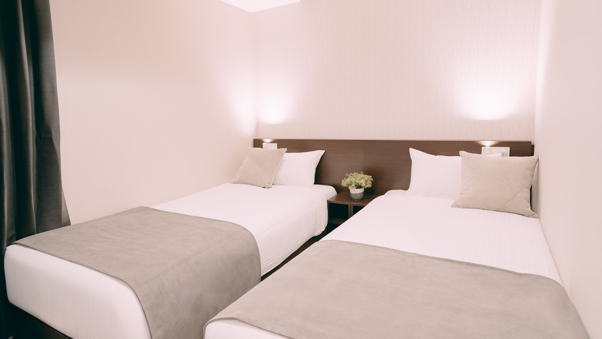 Twin Room 2
