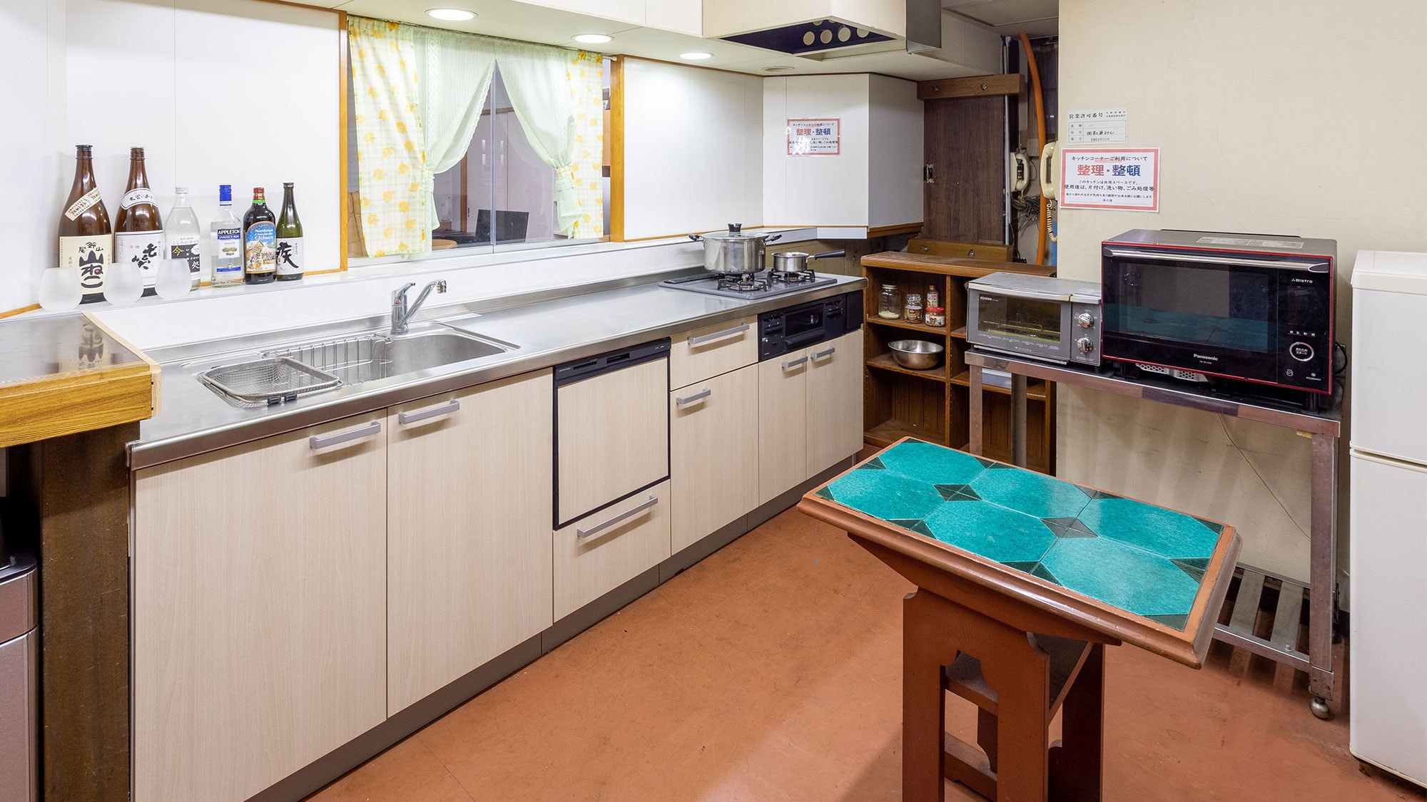 ・長期住宿或不用餐的房客可以使用共用廚房。