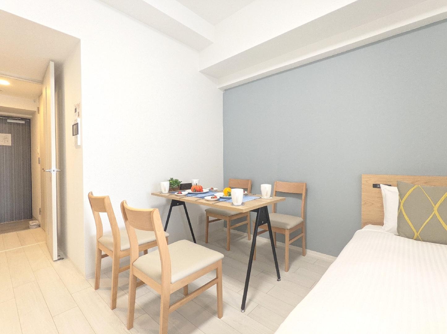 2 double beds with partition