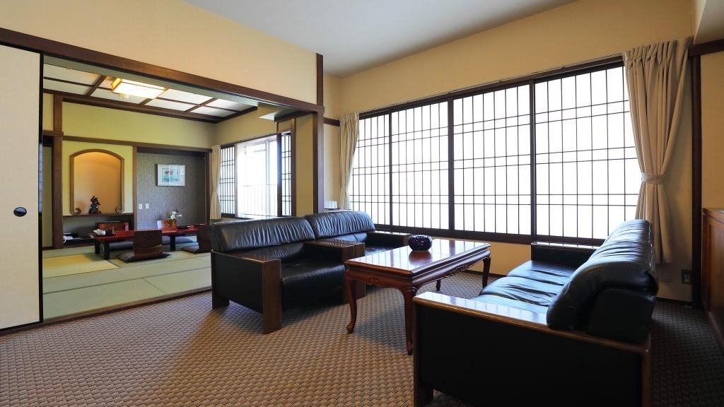 No. 607 Deluxe Japanese-Western style room