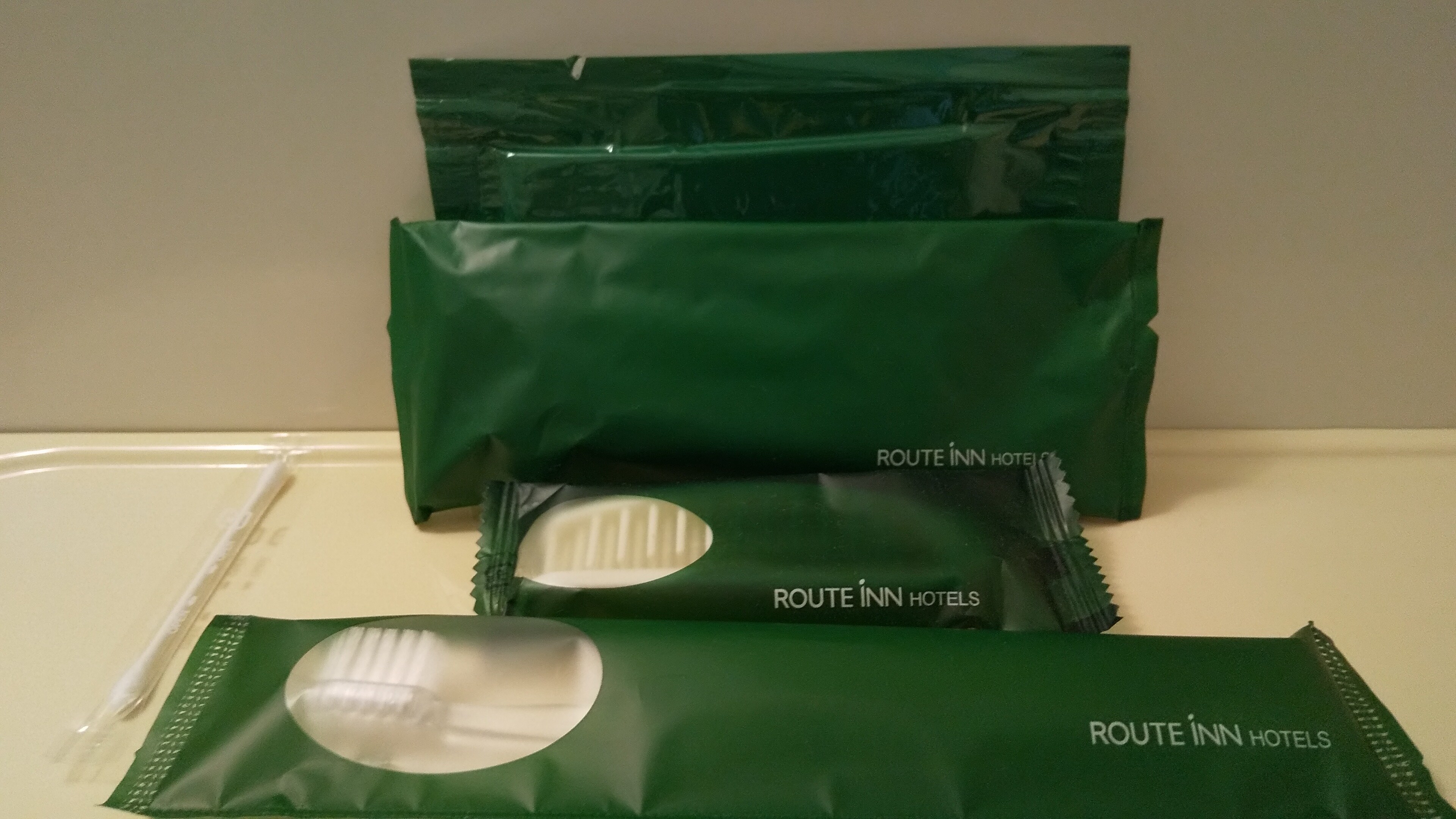 Amenities (Standard Room) Equipped with toothbrush, hairbrush, razor, sponge and cotton swab.