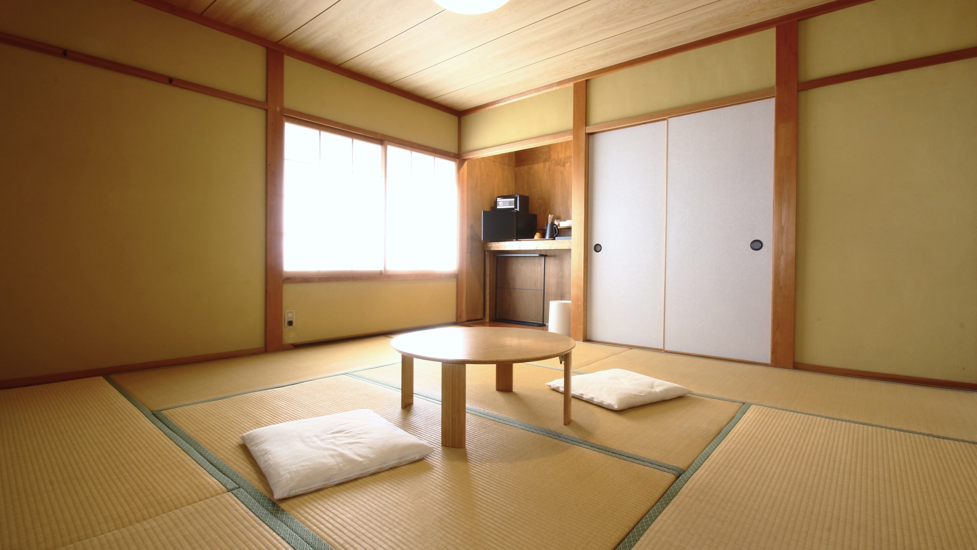 KYUBEE - Mountain side Japanese style room - (2)