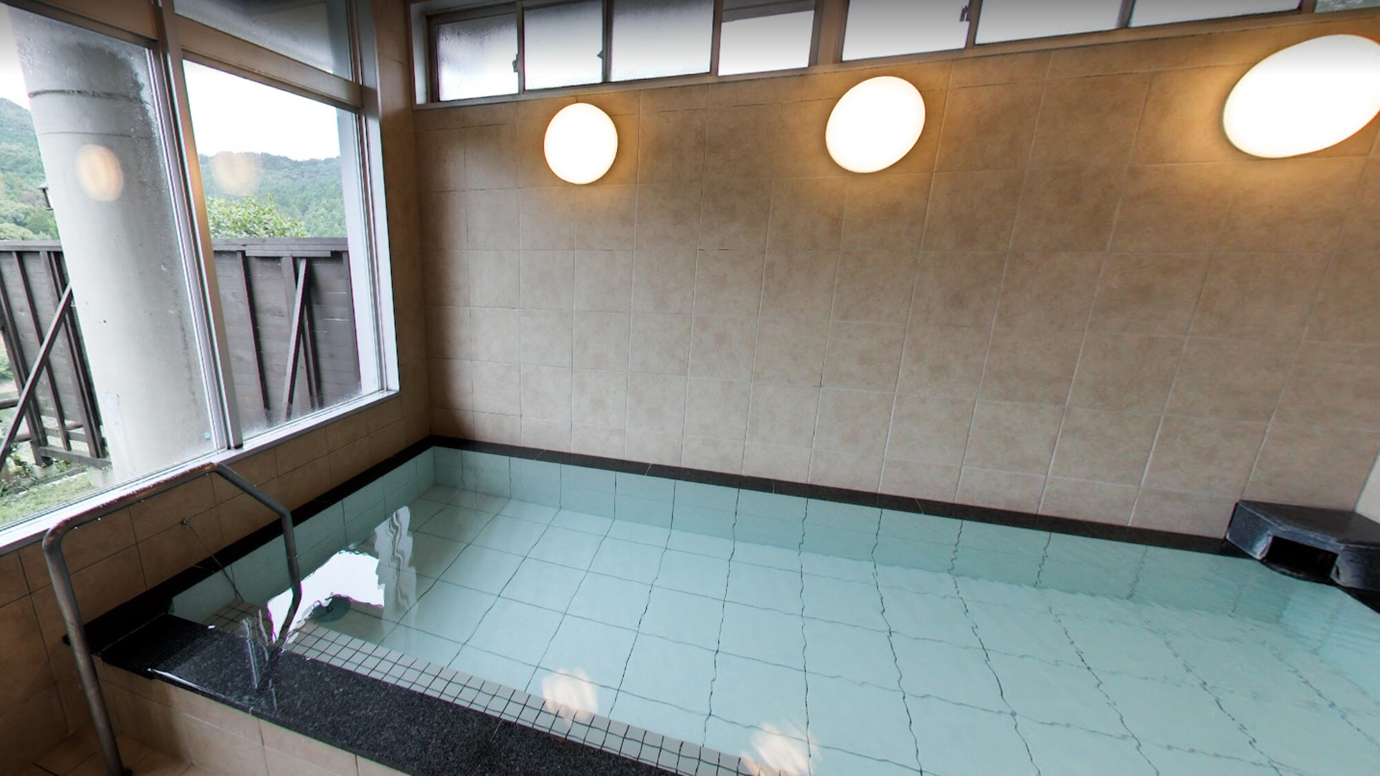 [Large communal bath] Eliminate fatigue with hot springs that flow directly from the source