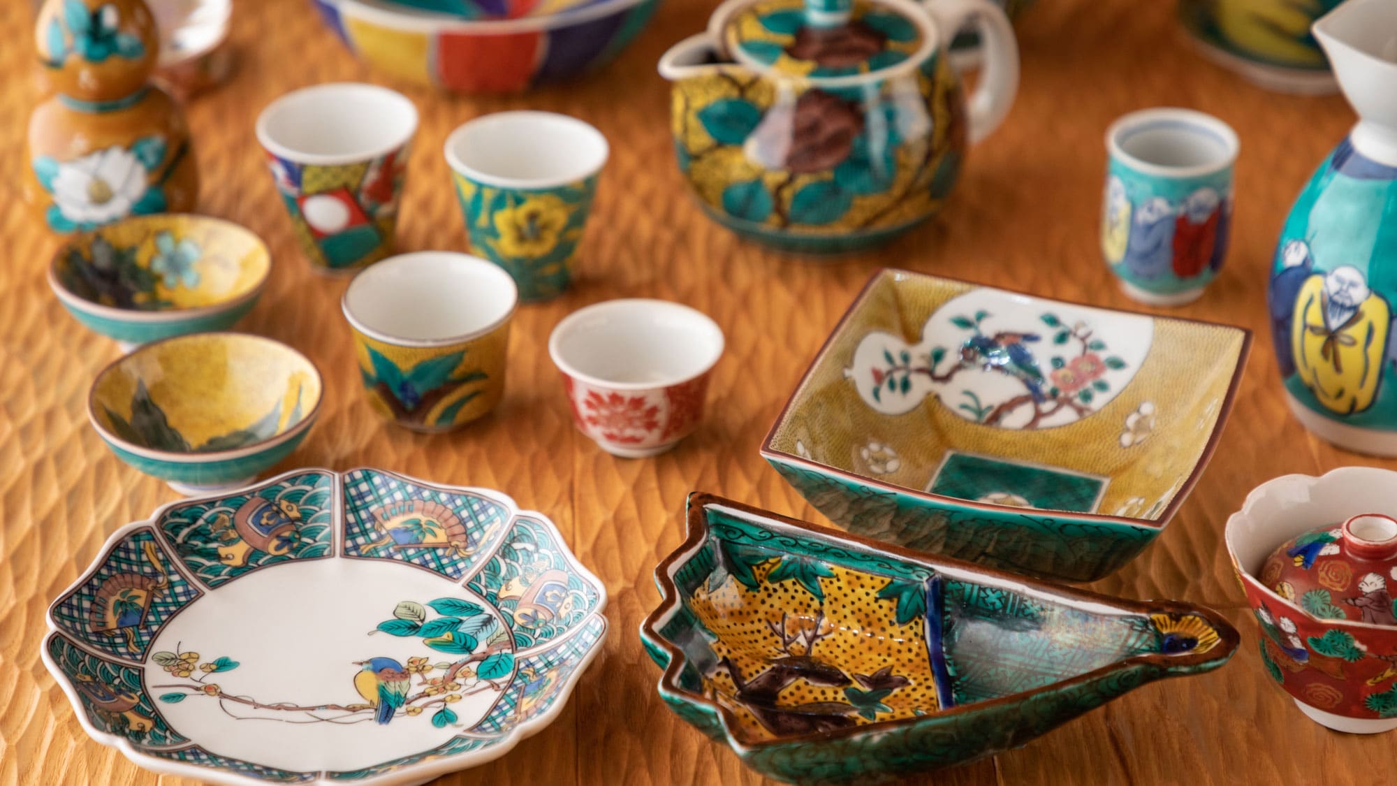 Kaga crafts that can be used in the "Nadeshiko" guest rooms with open-air baths