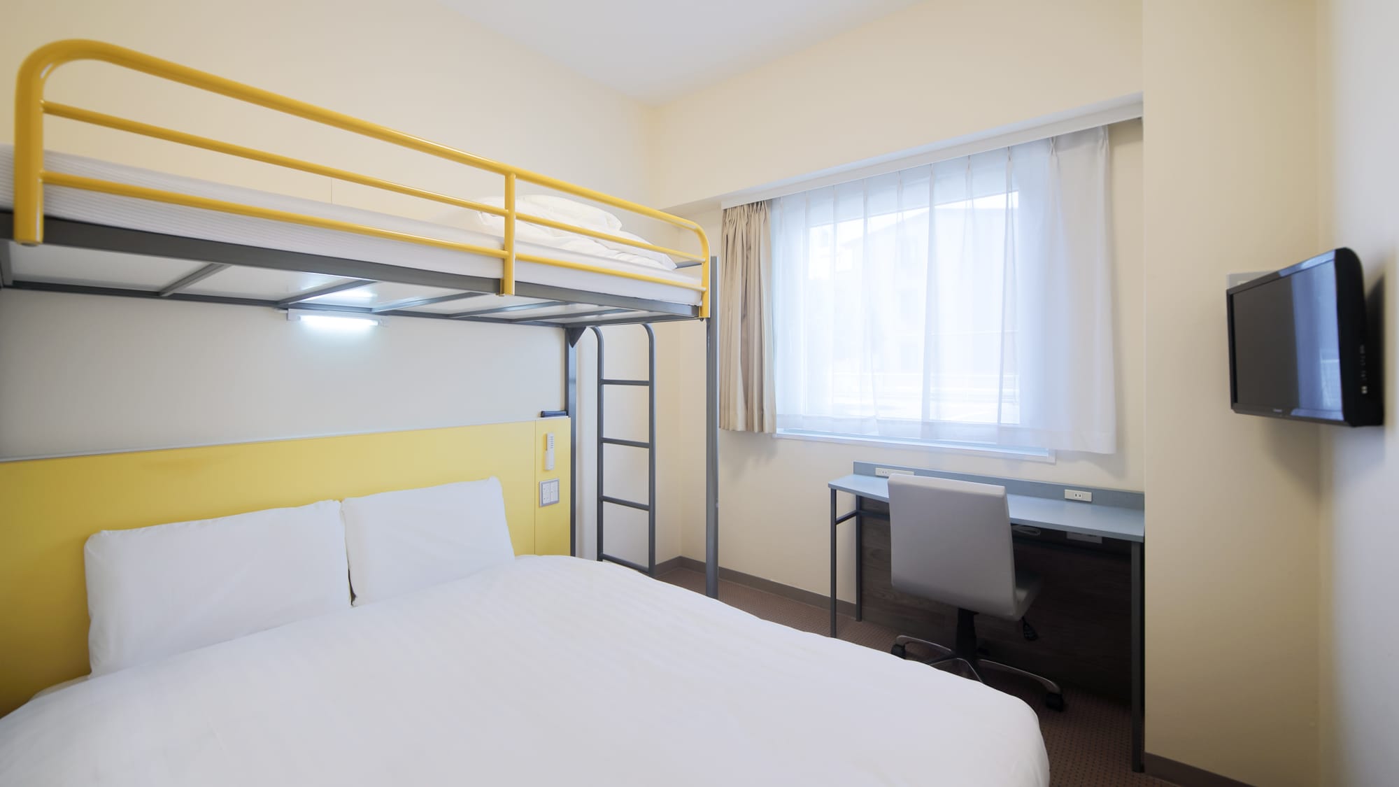 [2 beds] Double + loft bed ◆ 1 bed width 155cm x 1 + 1 bed width 90cm x 1 ◆ Area 15 square meters
