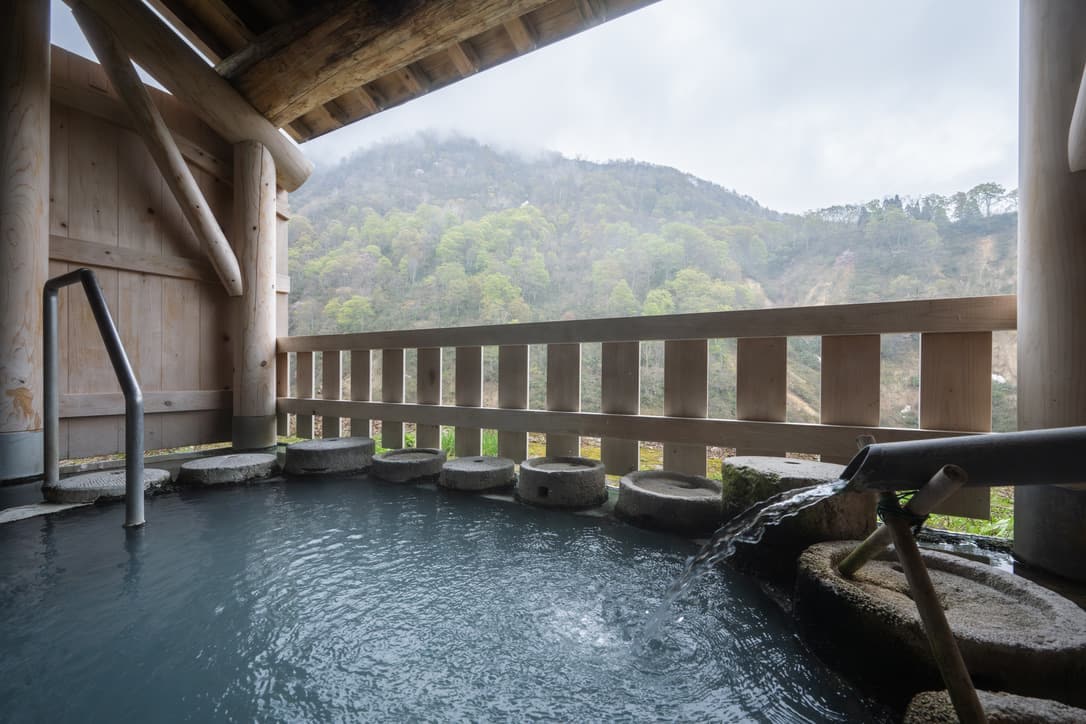 Open-air bath