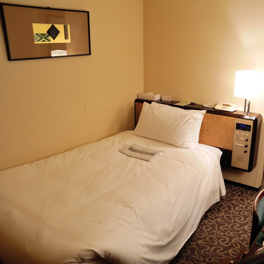 Superior Single (9th, 10th, 11th floors) Size: 16 square meters Bed width: 200cm x 110cm