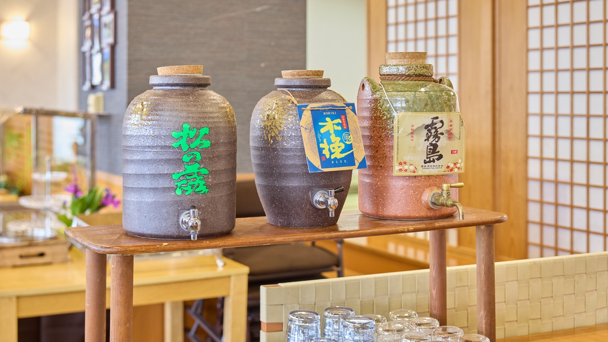 • [自助晚餐圖片] 品嚐宮崎燒酒，包括桐島燒酒。