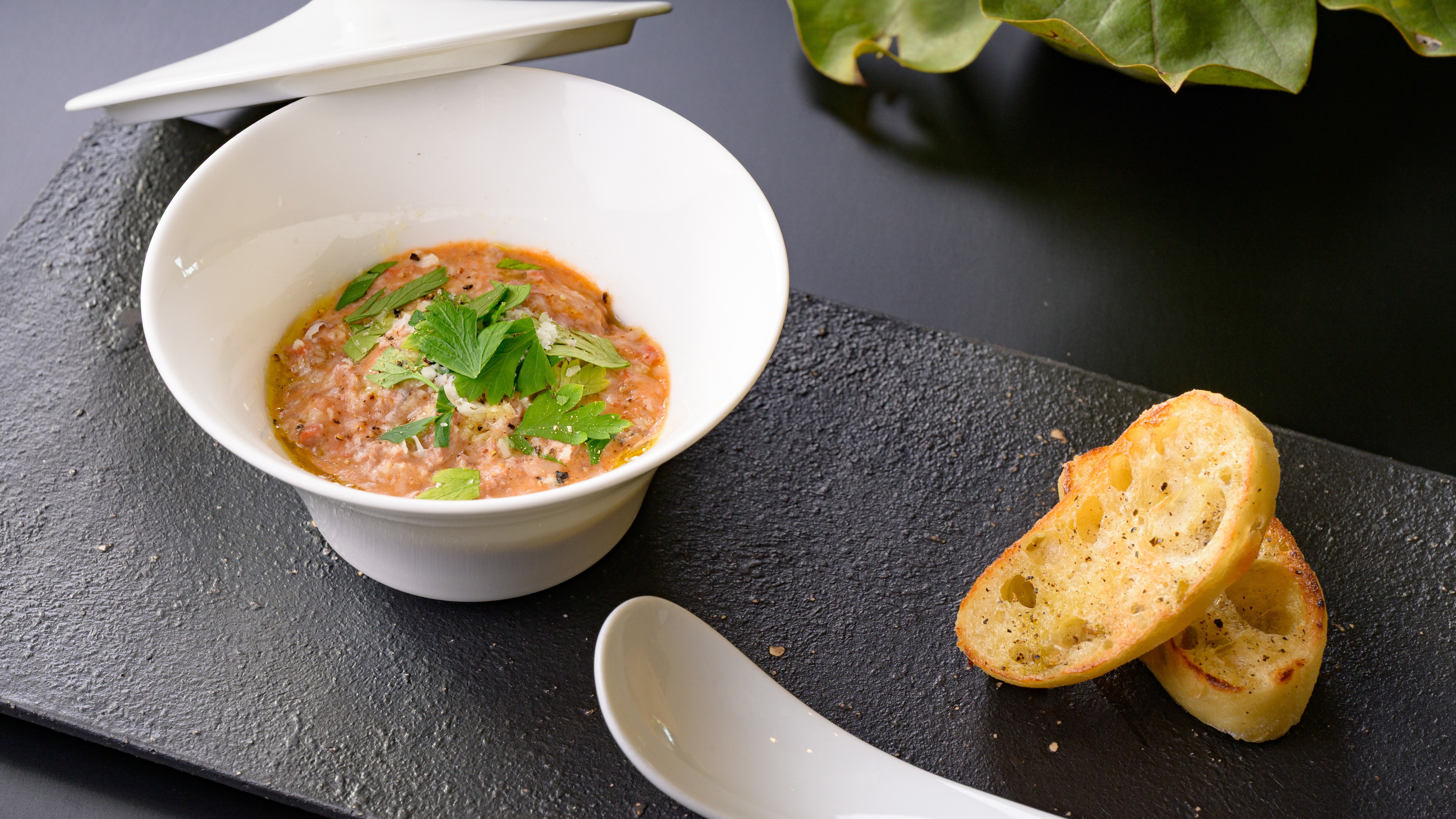 [Kumano Club] ฤดูใบไม้ร่วง 2025 "Mikokukuni" "Taste" โบโลเนสโฮมเมดที่ทำจากไก่ Kumano และเกี๊ยวต้ม