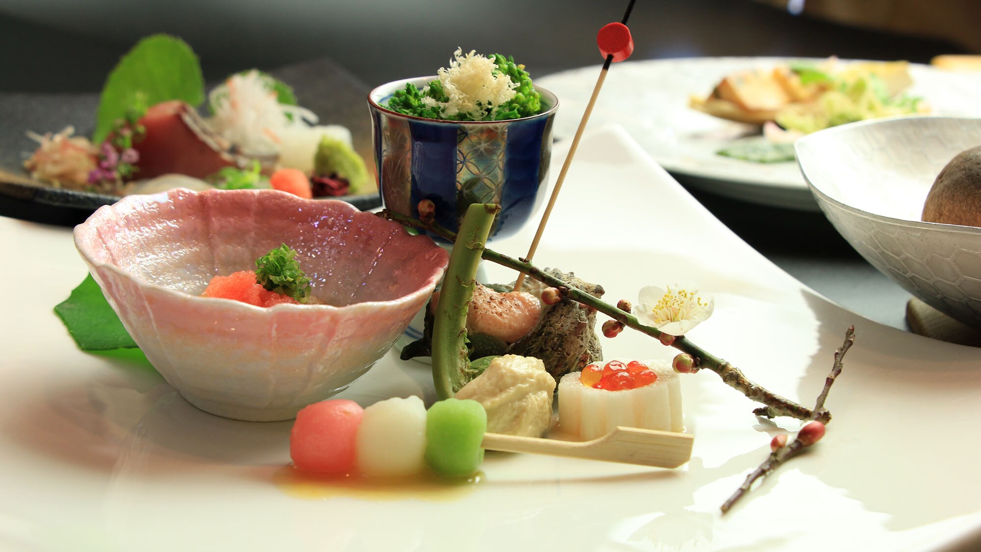An example of a spring creative banquet