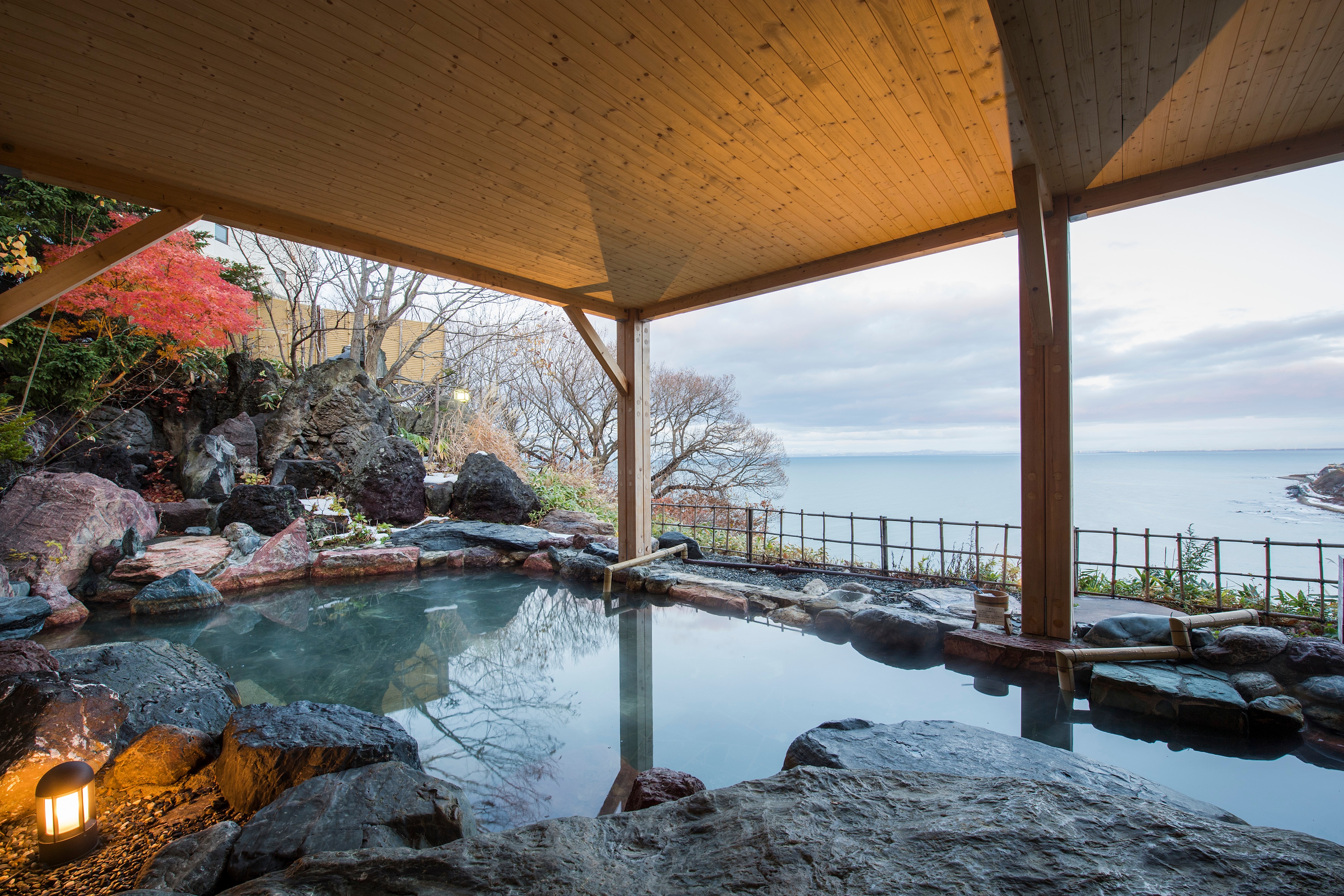 Bồn tắm ngoài trời