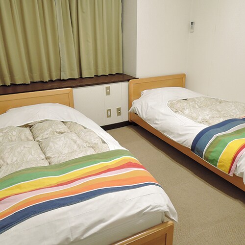 *[Western-style Twin Room] This room on the second floor offers a view of the ocean.