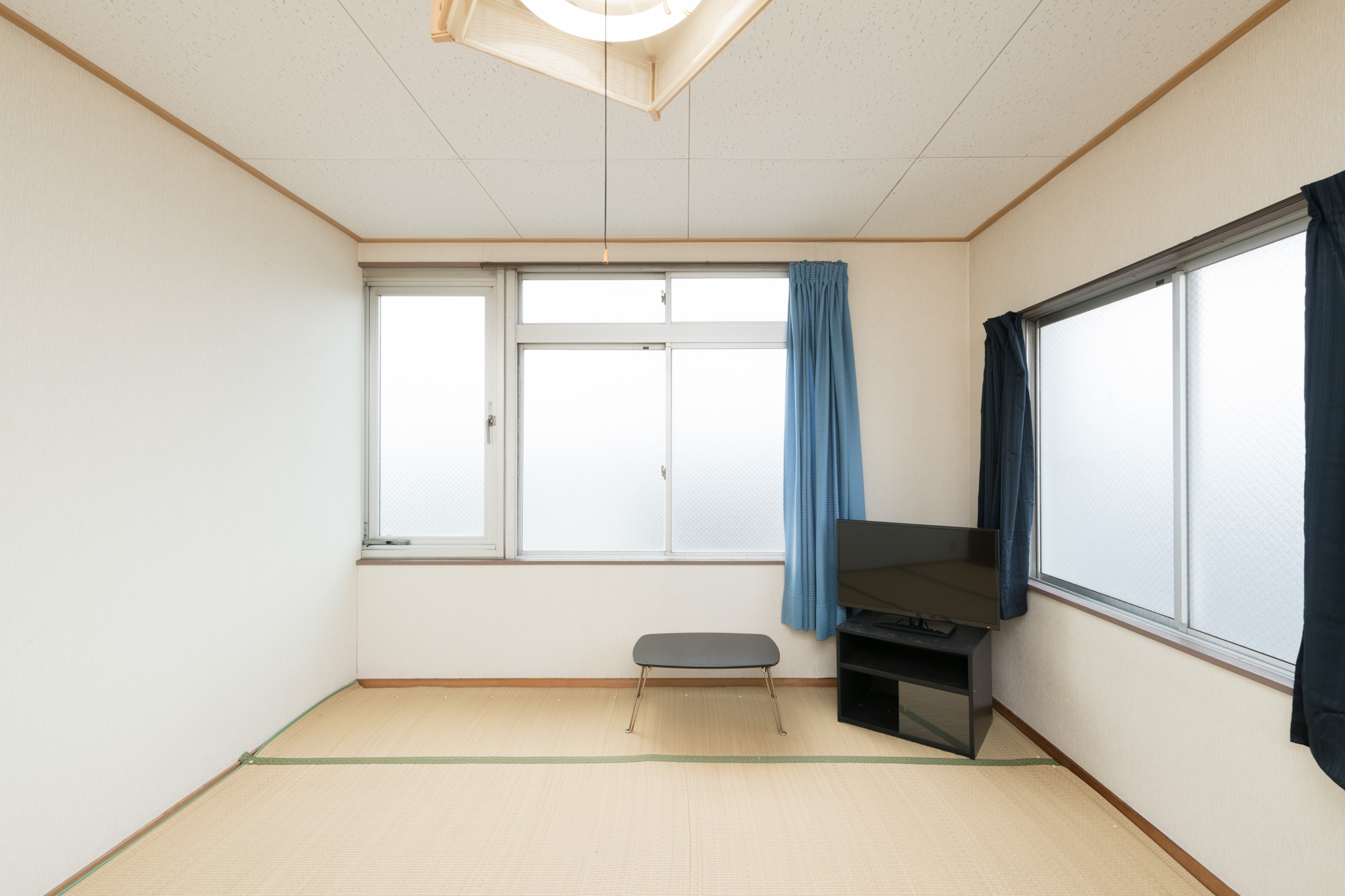 [Smoking] Japanese-style room for 3 people (no toilet)