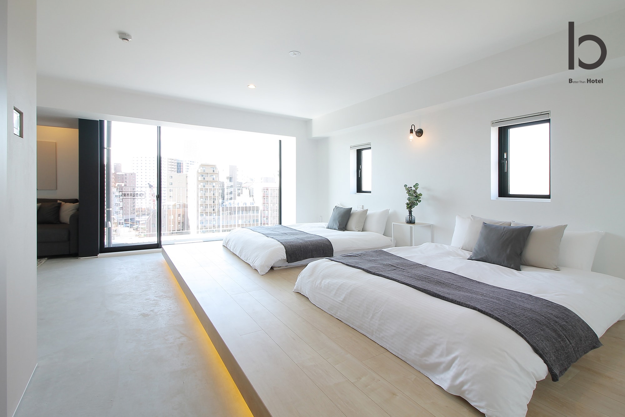 Room 01