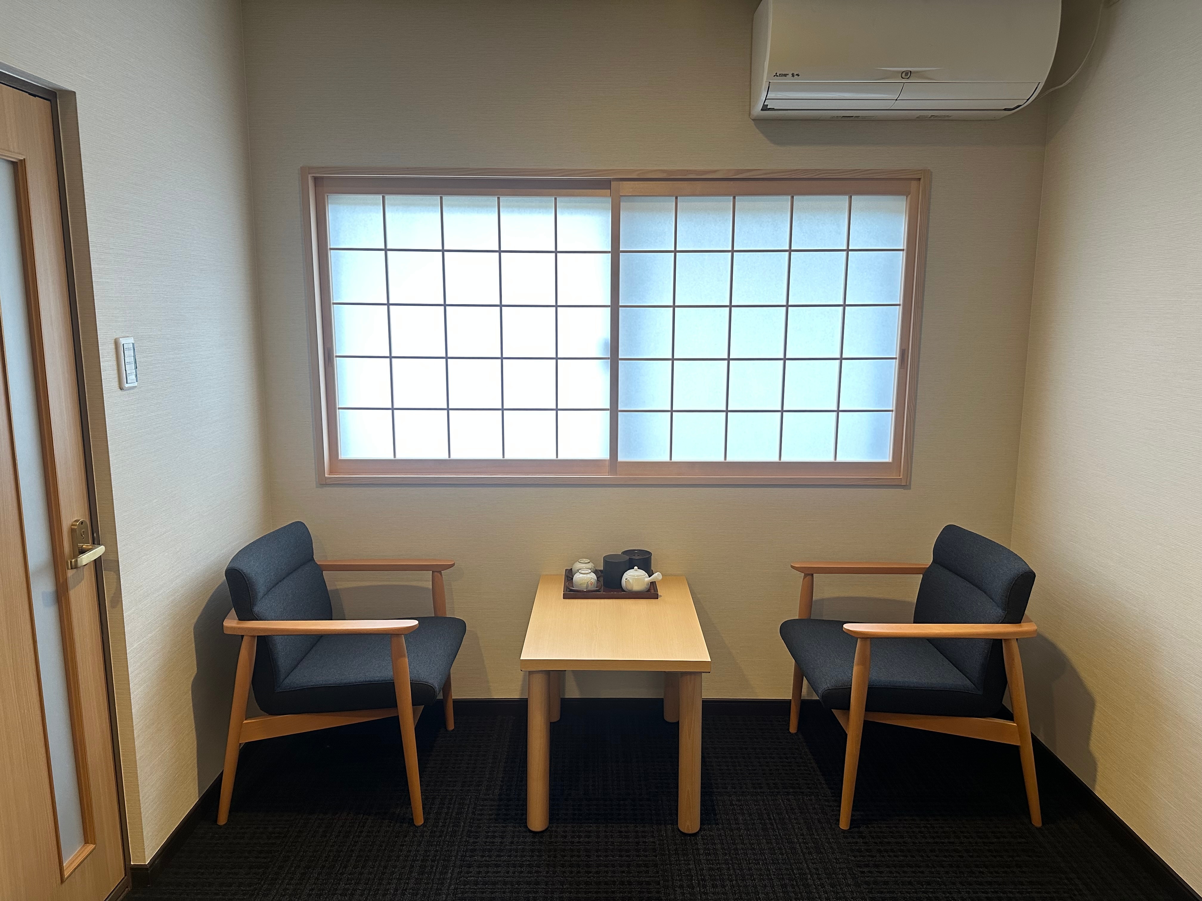 Lower floor guest rooms (Western style)
