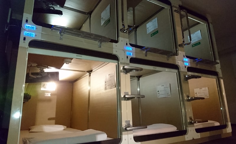 Wide type capsule room