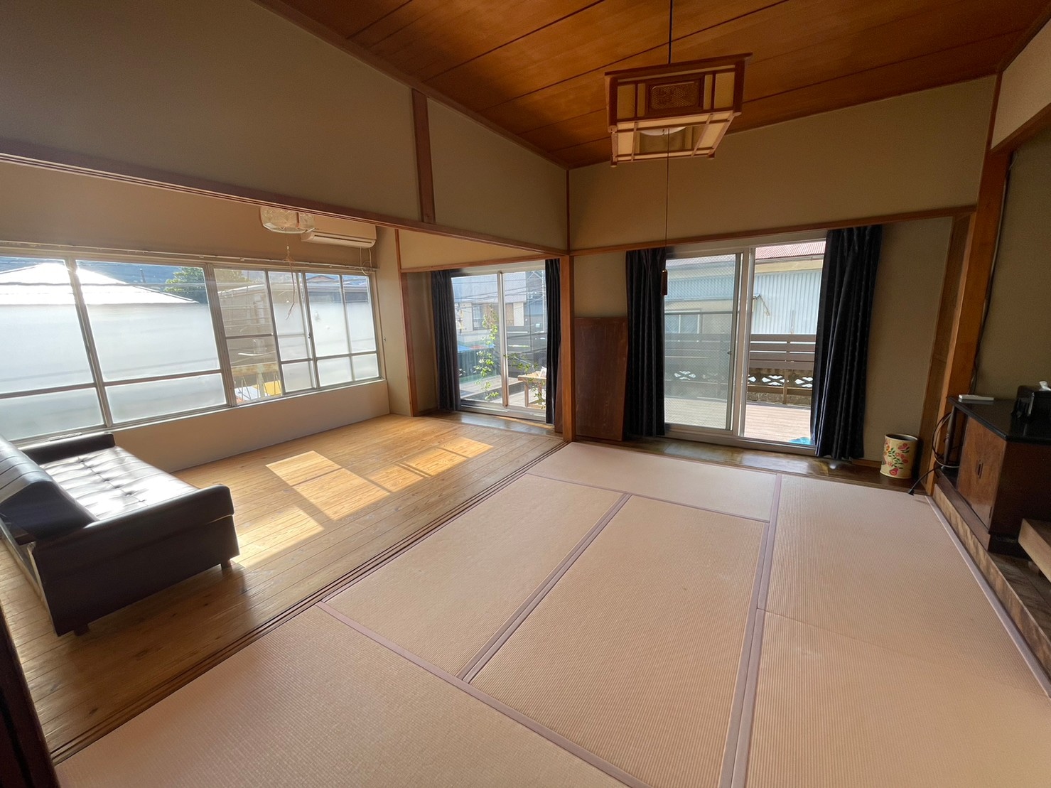 2nd floor, large room