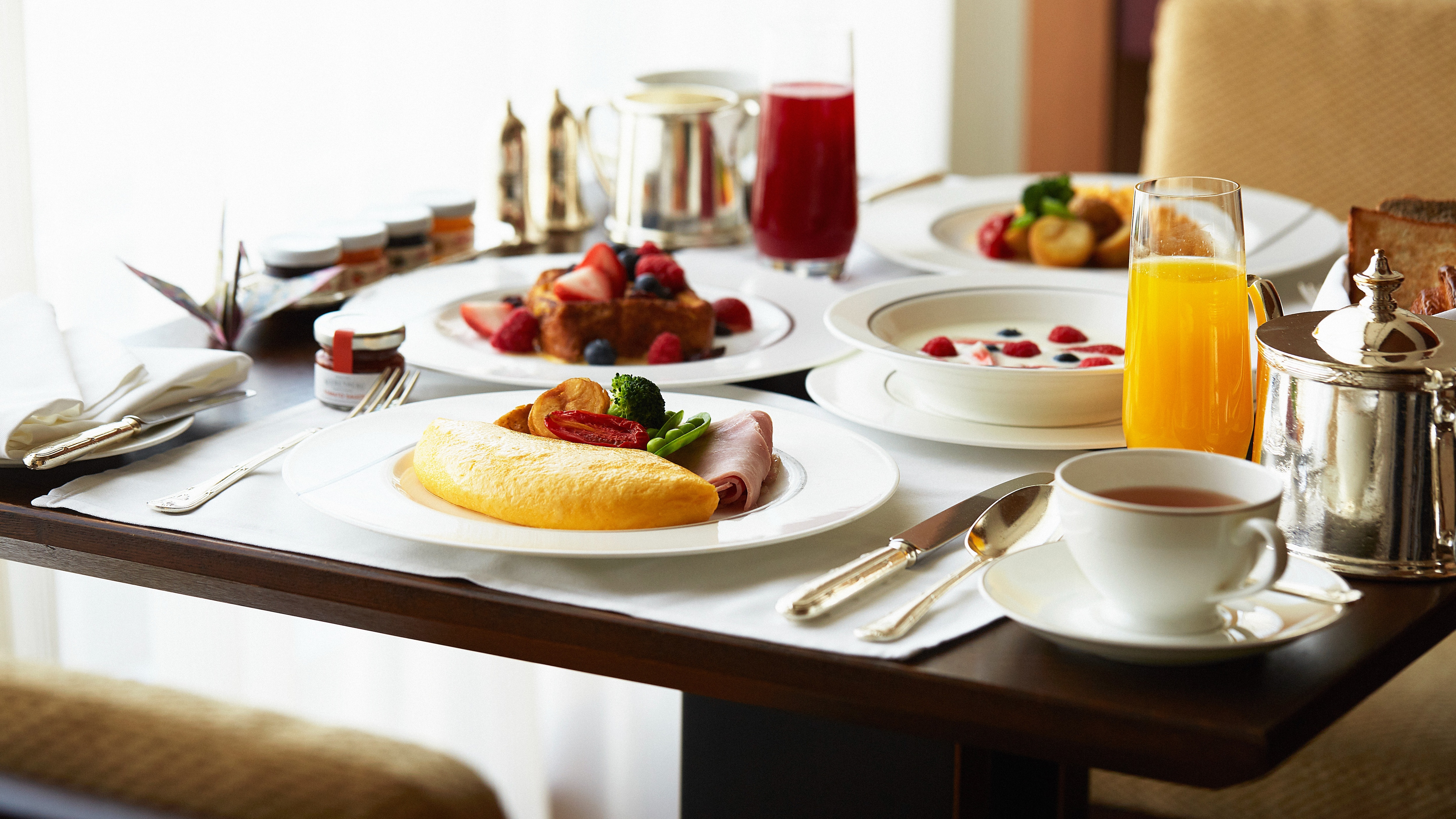 Layanan Kamar_Sarapan_Barat