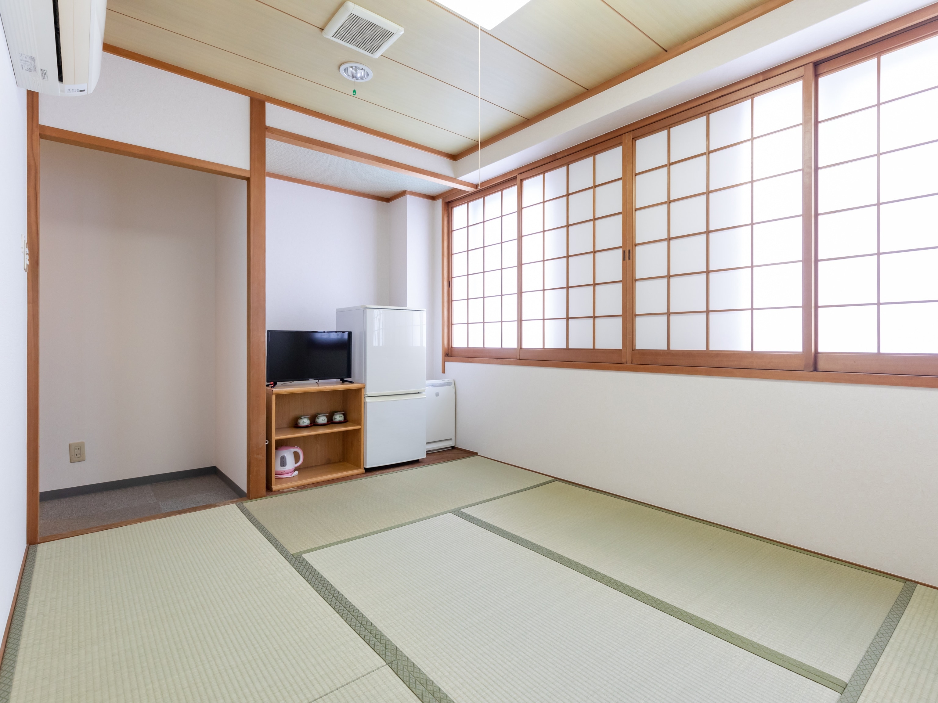 [Non-smoking] Japanese-style triple room