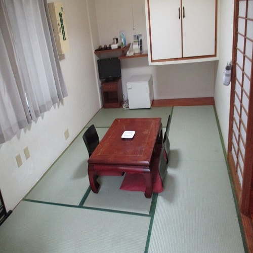 Japanese-style room