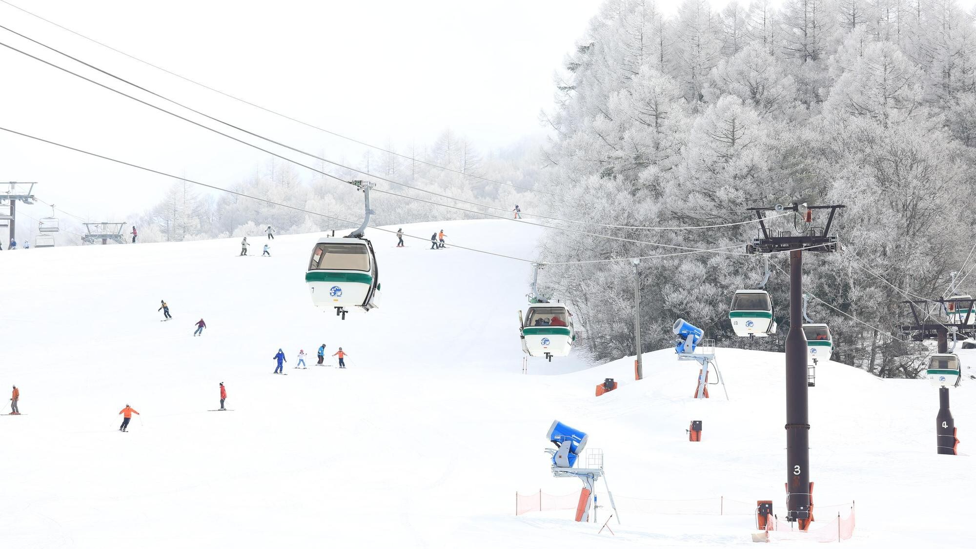 3 minutes by car Shirakaba Kogen International Ski Resort