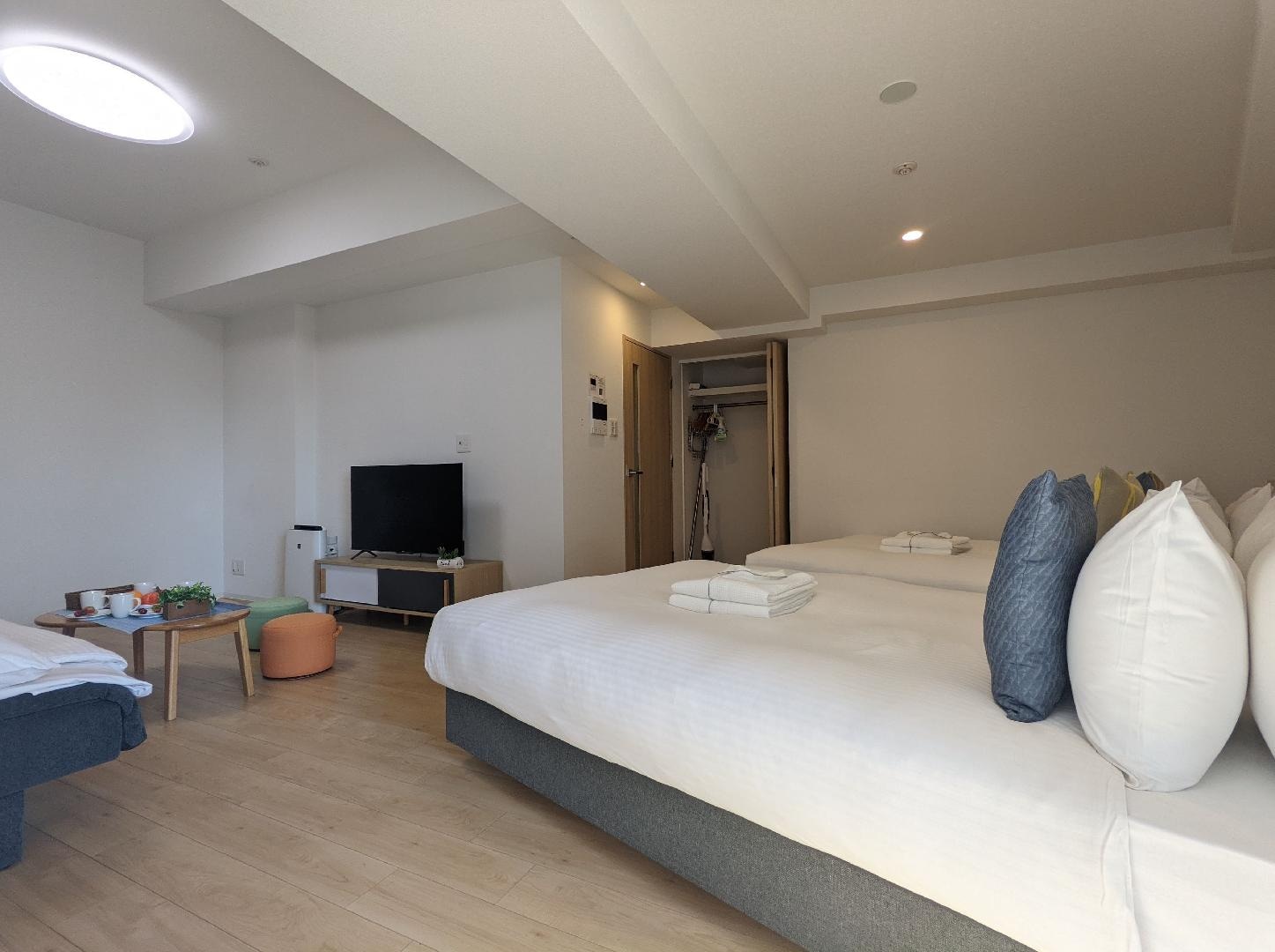 [Corner room] 2 double beds, 1 sofa bed/43 square meters