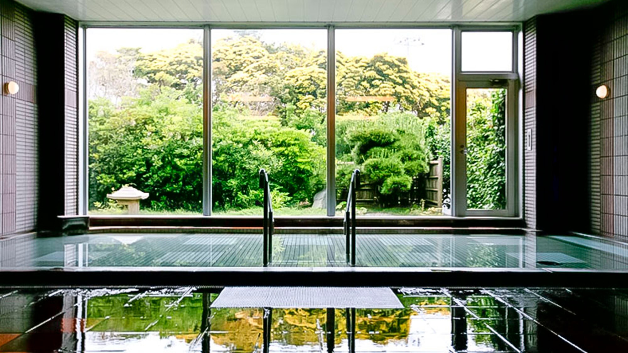 ・Large public bath/Artificial radium bath "Relaxing Bath"