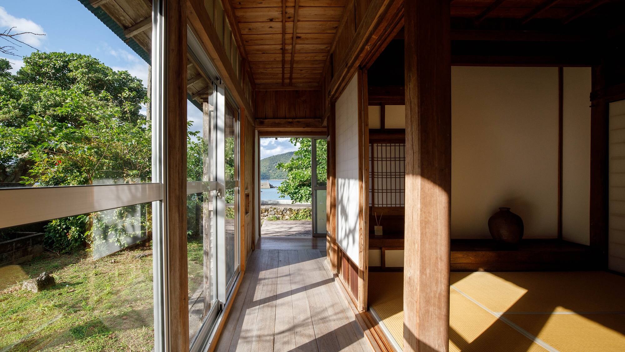 <Lily's House> Interior