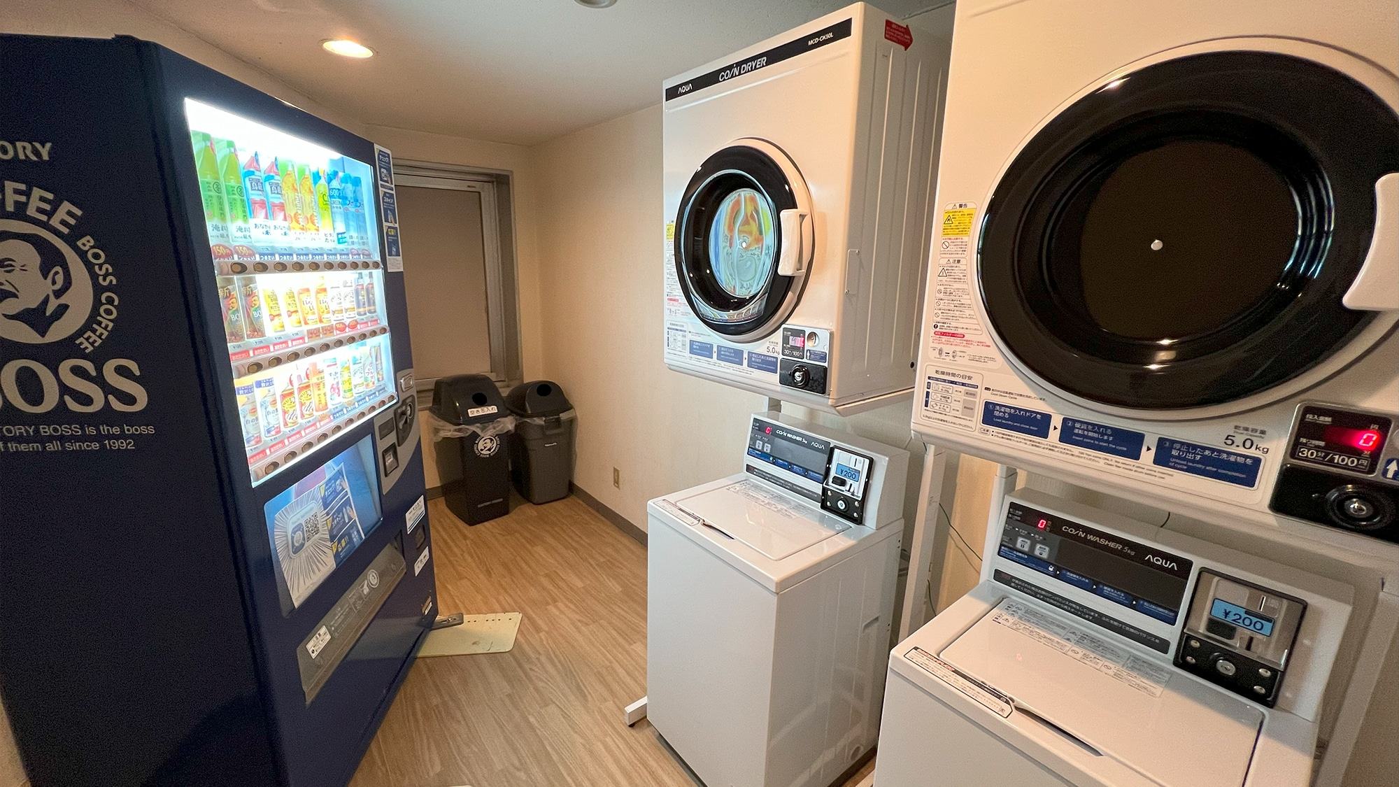 【館内3階】ランドリーコーナー・自動販売機・電子レンジ