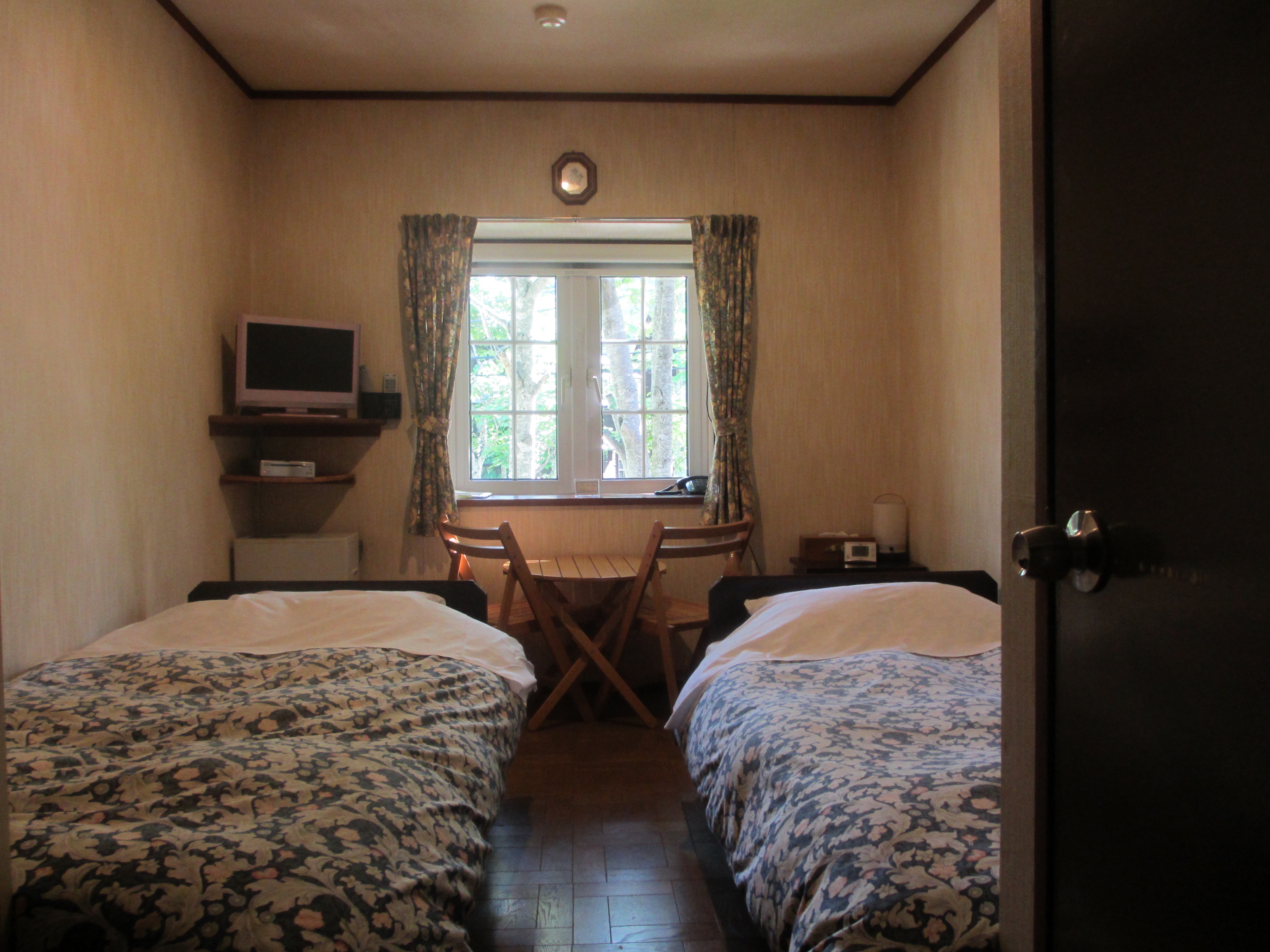 Twin Room 3