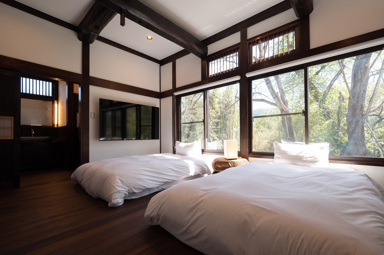 Renovated in 2023 ■ Main building annex "Kanpo" | Bed