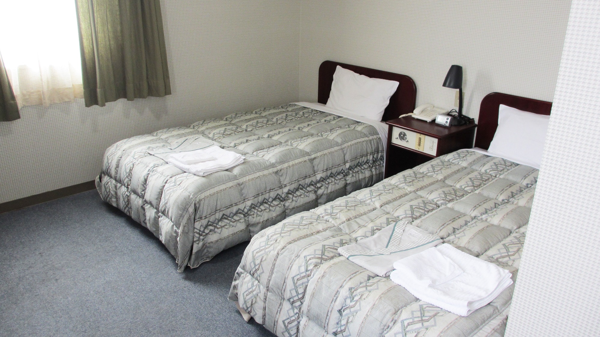 *[Kamar] Twin ☆ Nikmati tidur malam yang nyenyak di tempat tidur yang empuk.